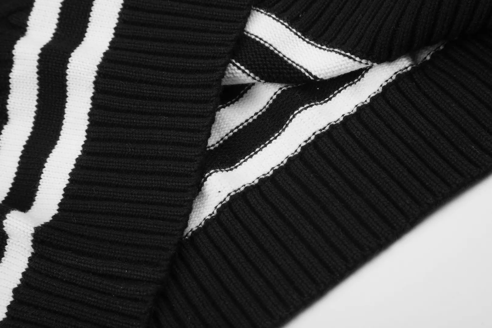Cricket Stripe Cable-Knit V-Neck Sweater D17521656 — view 6