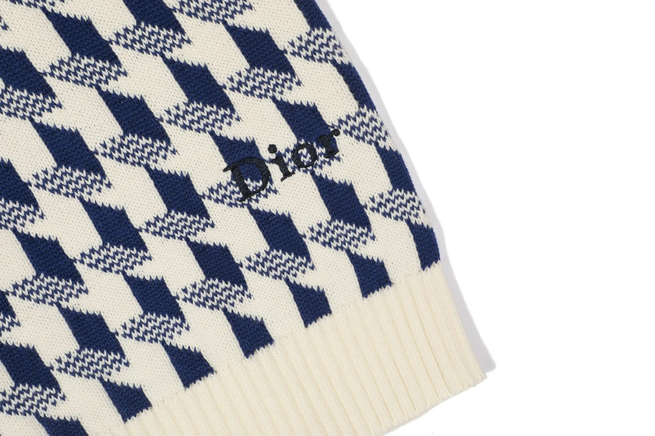 Houndstooth Jacquard Wool Crew-Neck Sweater D21019803 — view 7