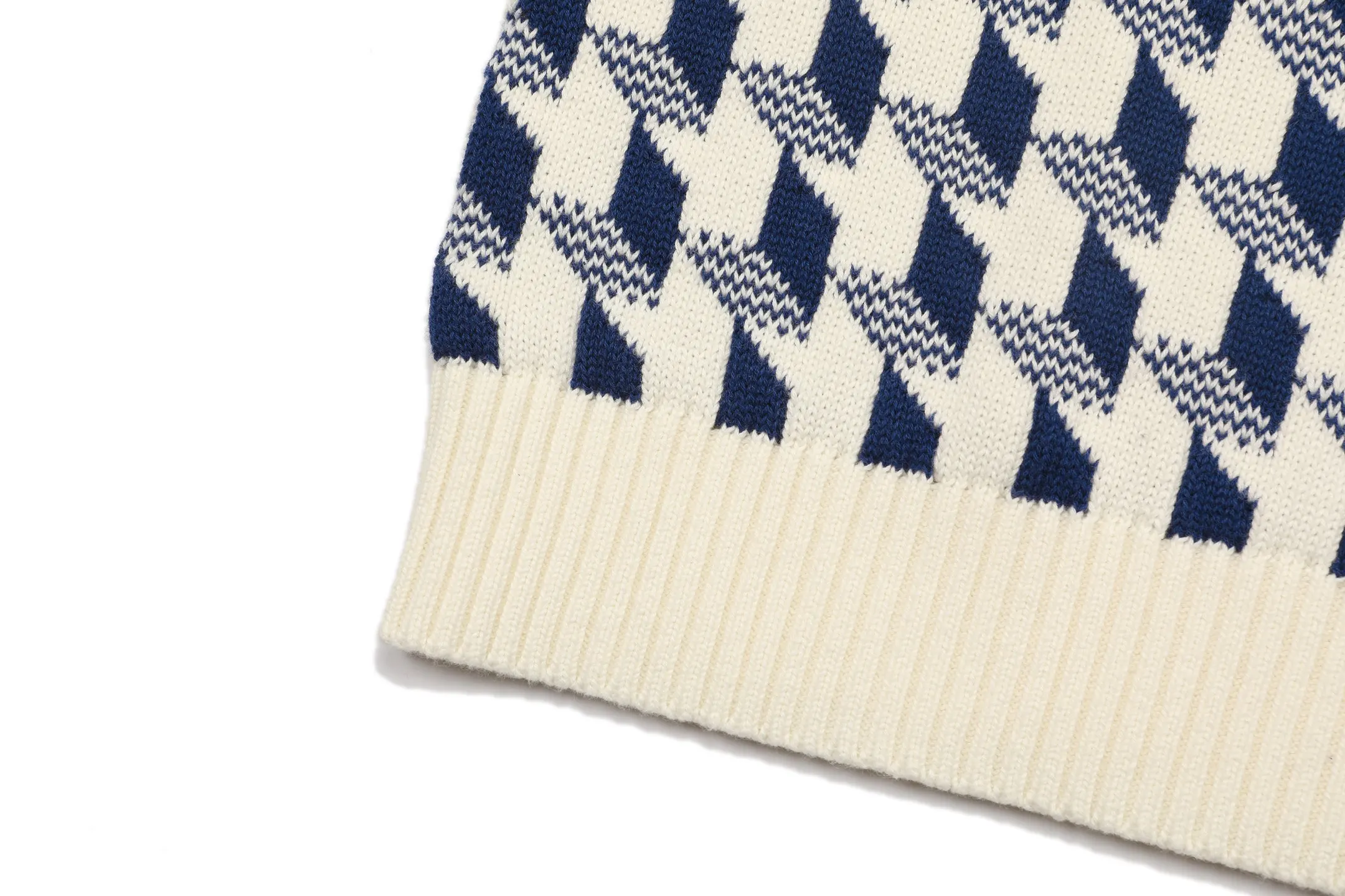 Houndstooth Jacquard Wool Crew-Neck Sweater D21019803 — view 8