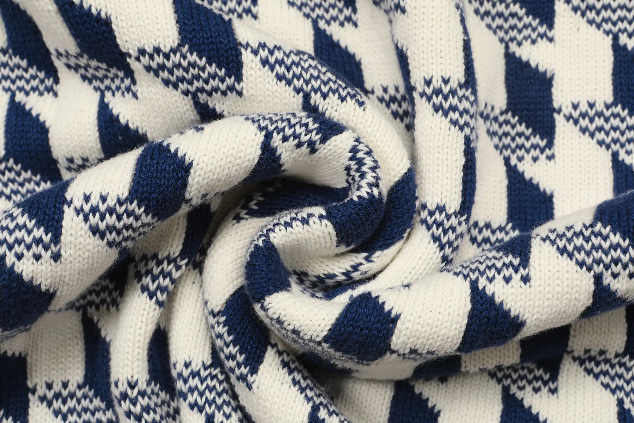 Houndstooth Jacquard Wool Crew-Neck Sweater D21019803 — view 12