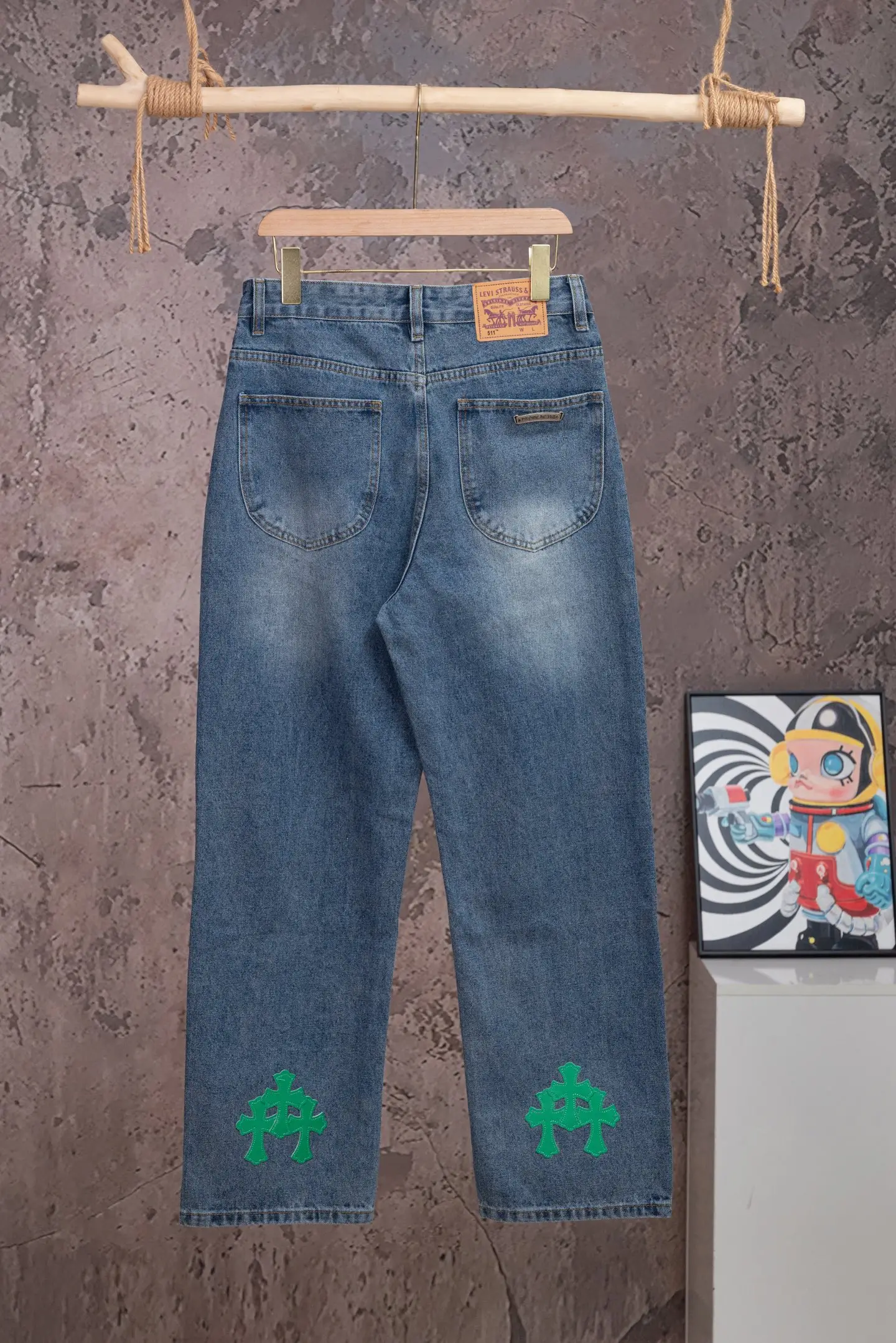 Cross-Patch Straight-Leg Jeans D18019779 — view 2