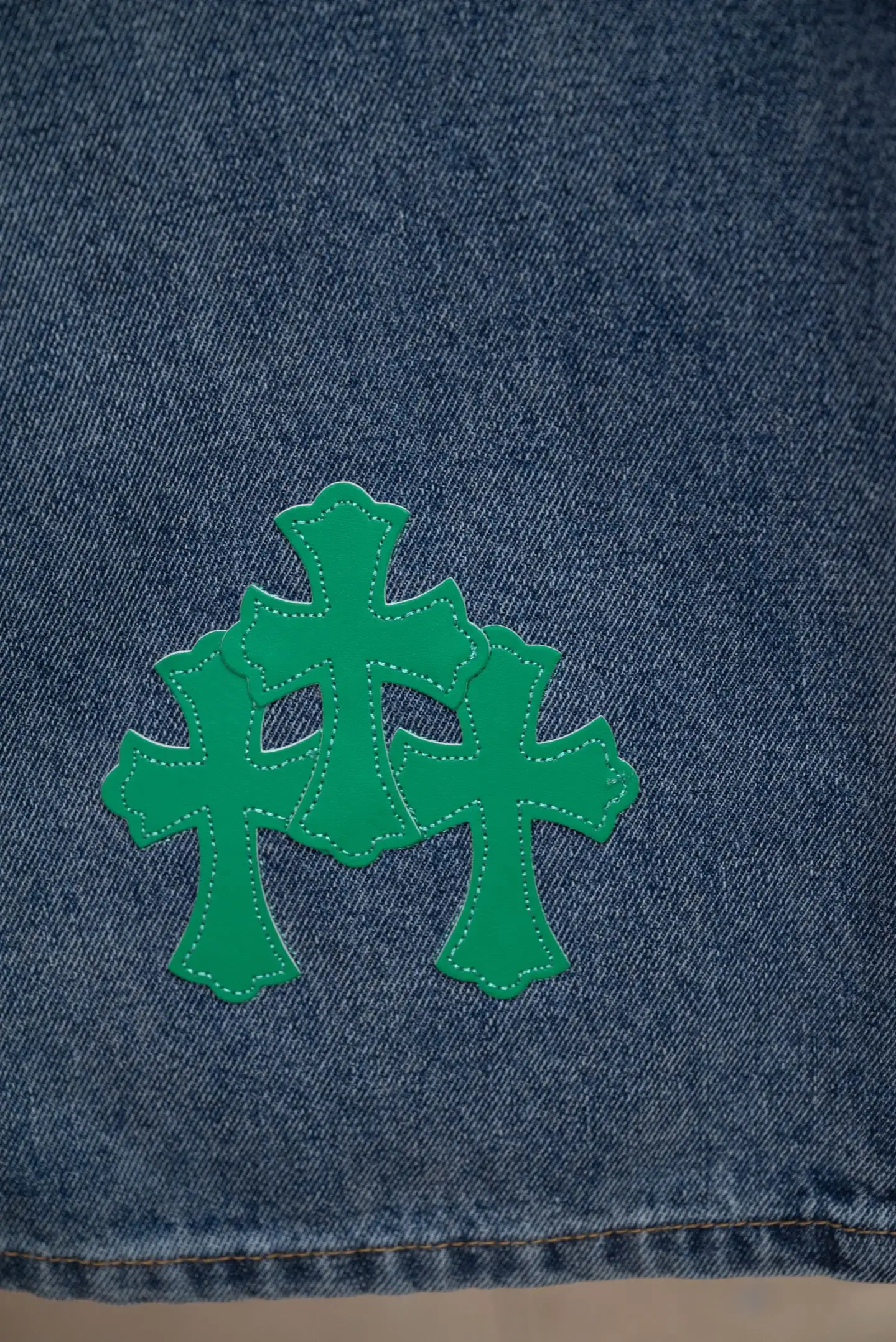 Cross-Patch Straight-Leg Jeans D18019779 — view 8