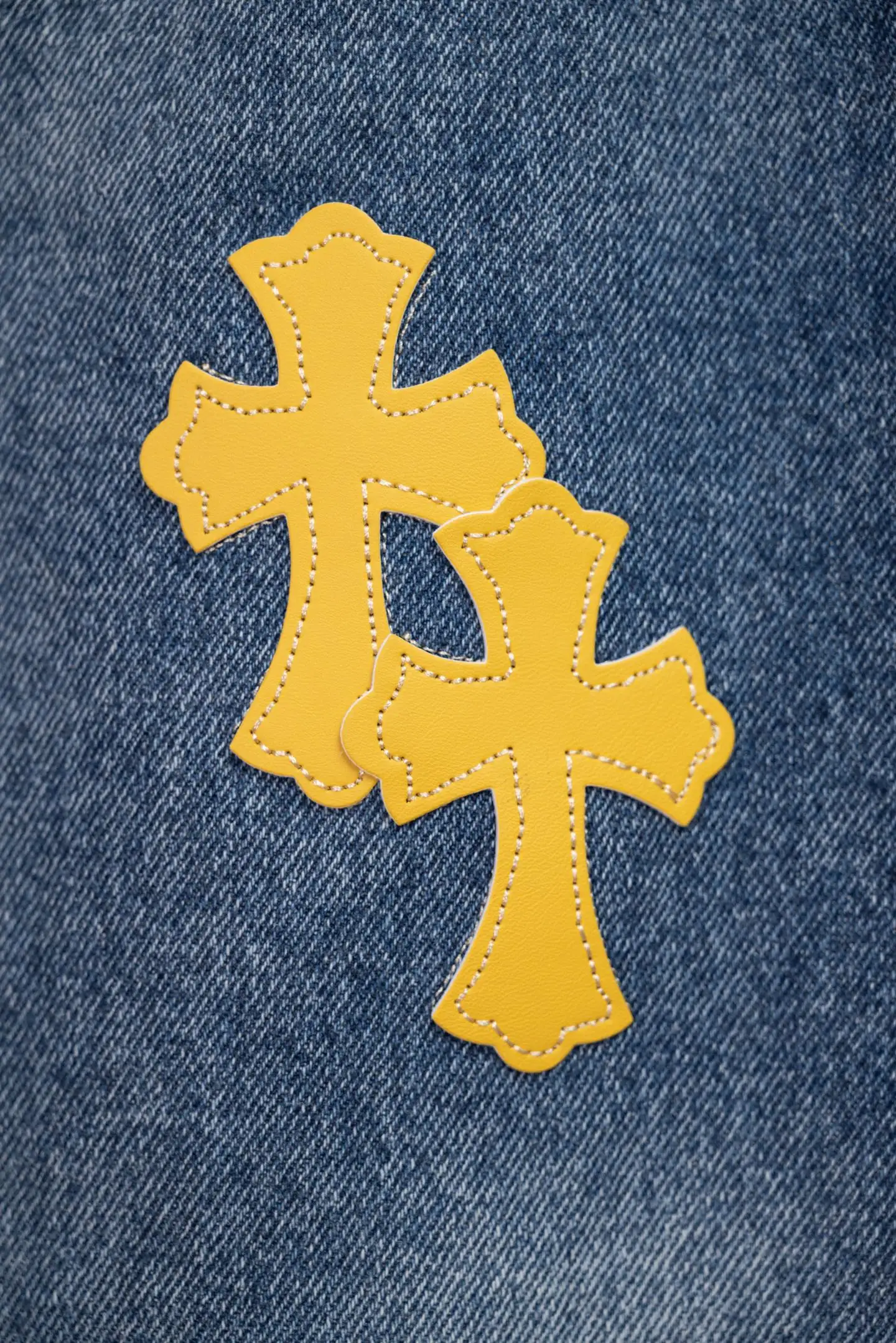 Cross Patch Straight-Leg Jeans D18019774 — view 7