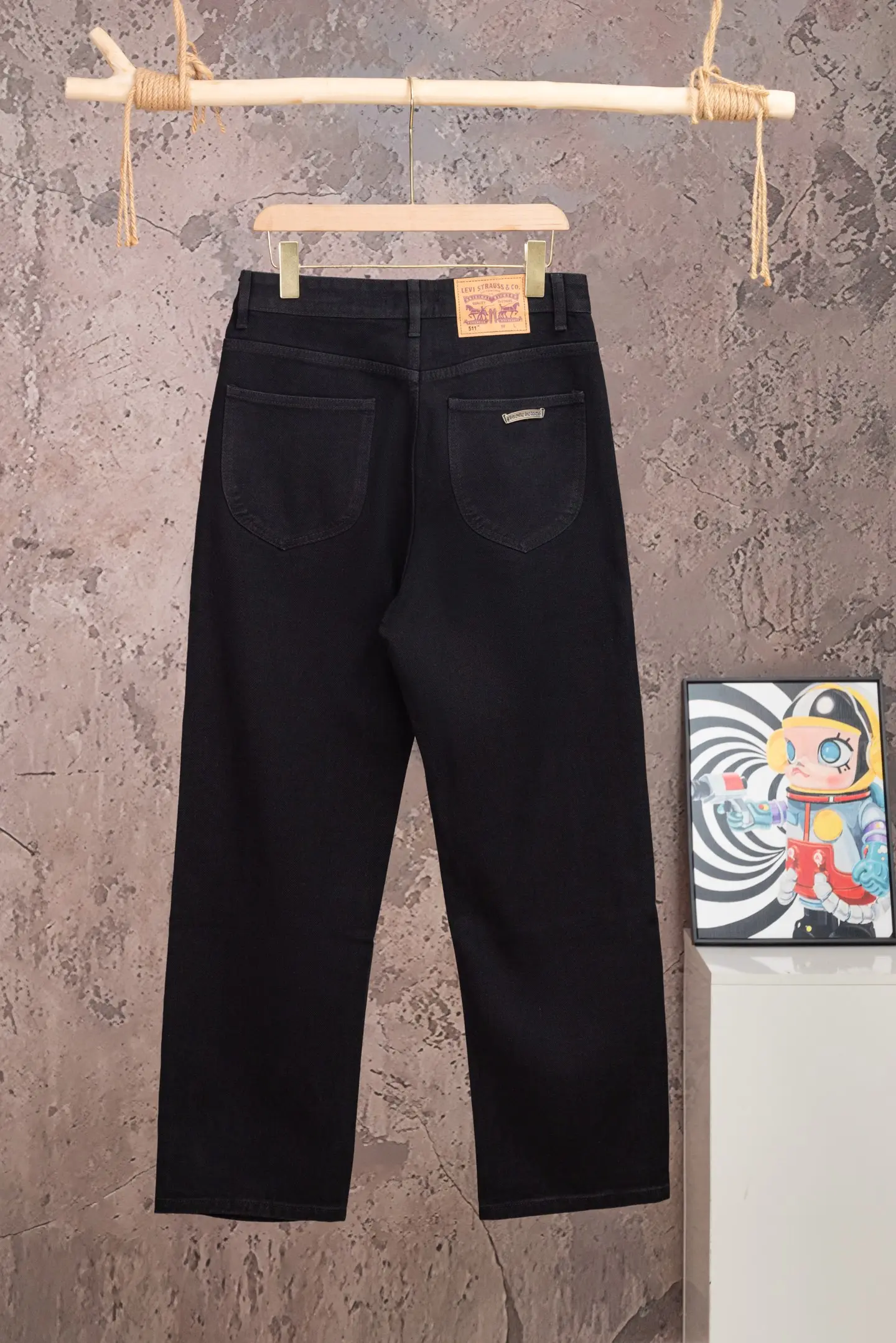 Cross-Patch Straight-Leg Jeans D18019772 — view 2