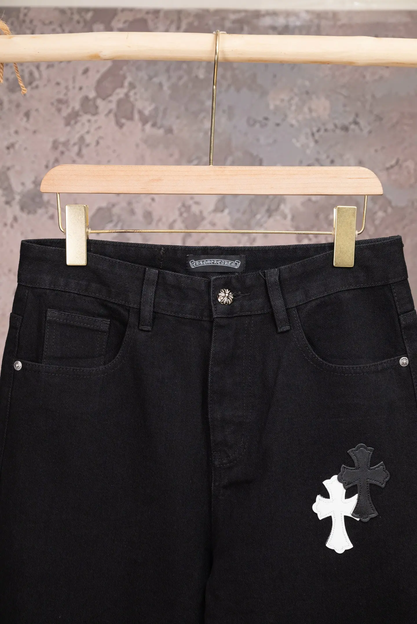 Cross-Patch Straight-Leg Jeans D18019772 — view 3