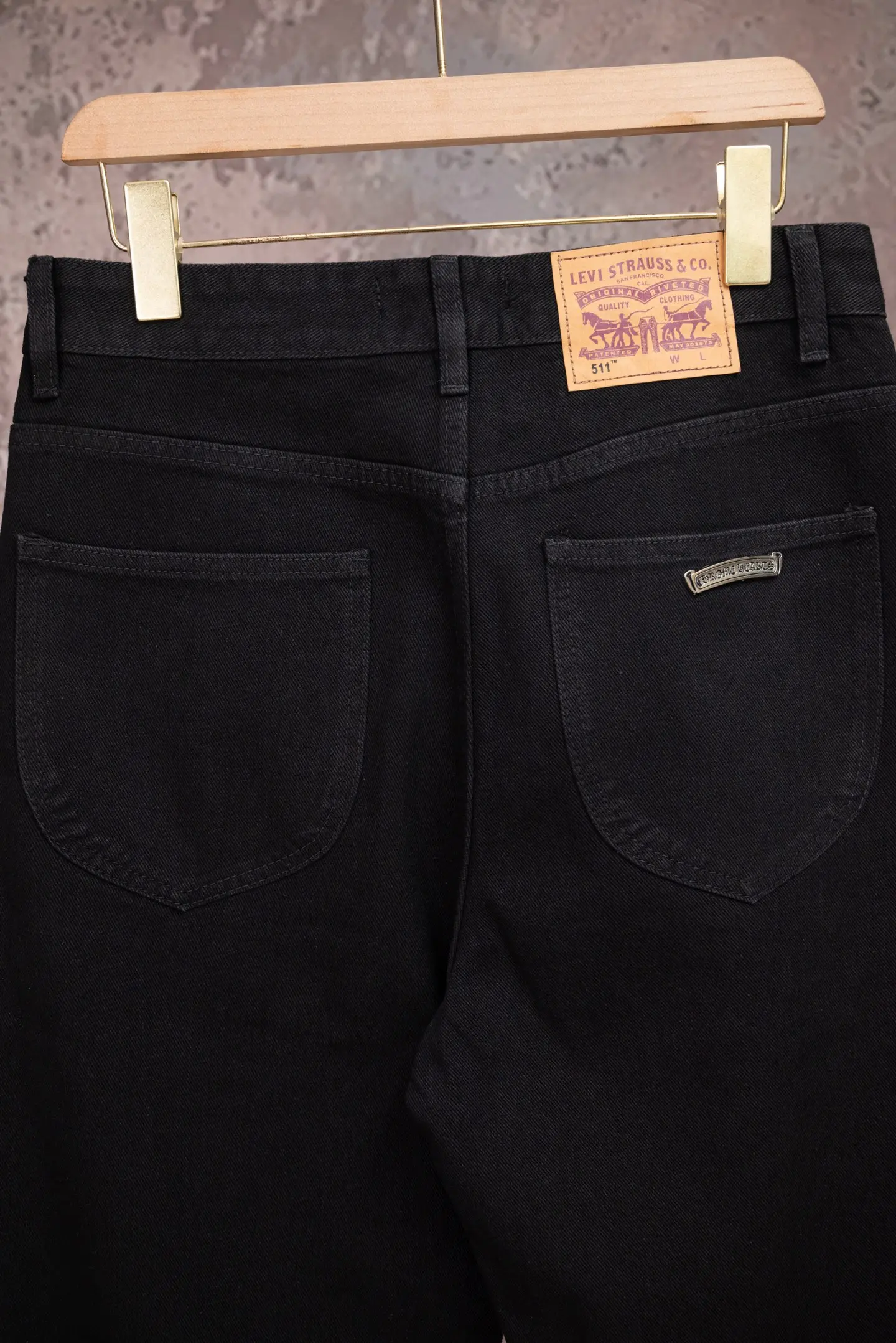 Cross-Patch Straight-Leg Jeans D18019772 — view 4
