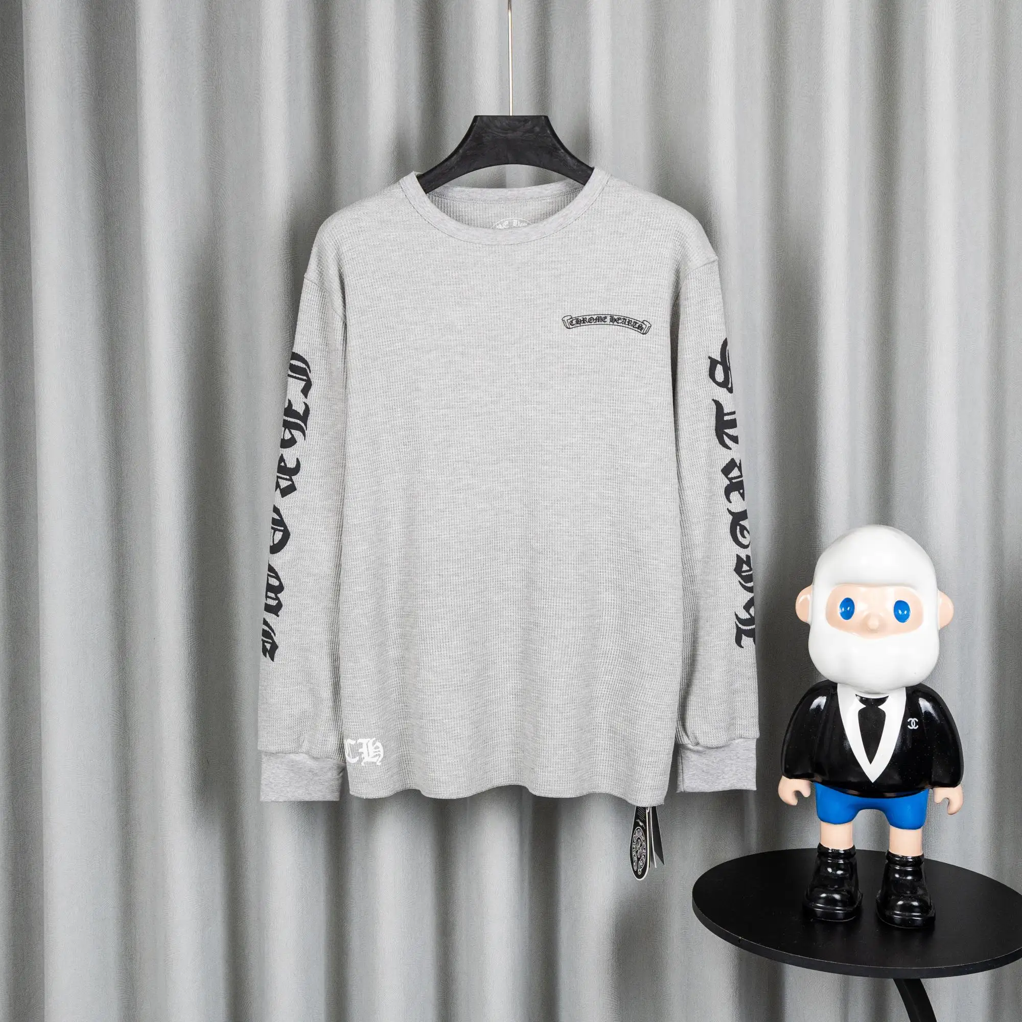 Logo-Print Waffle-Knit Long-Sleeved T-Shirt D19019744