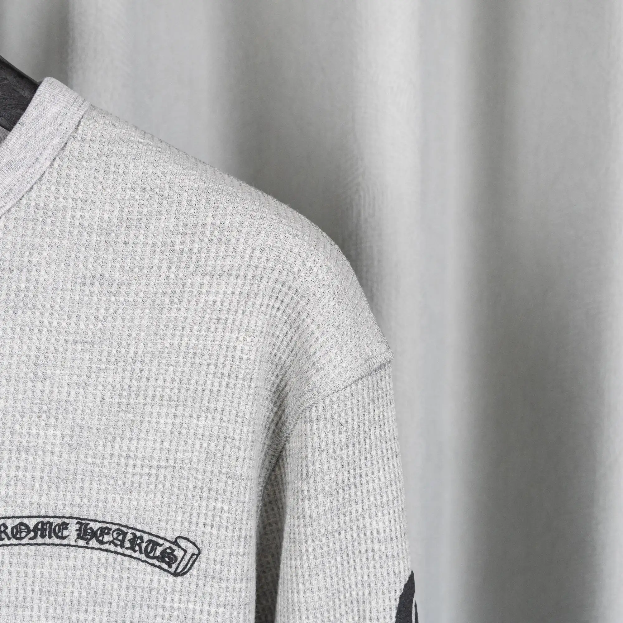 Logo-Print Waffle-Knit Long-Sleeved T-Shirt D19019744 — view 12