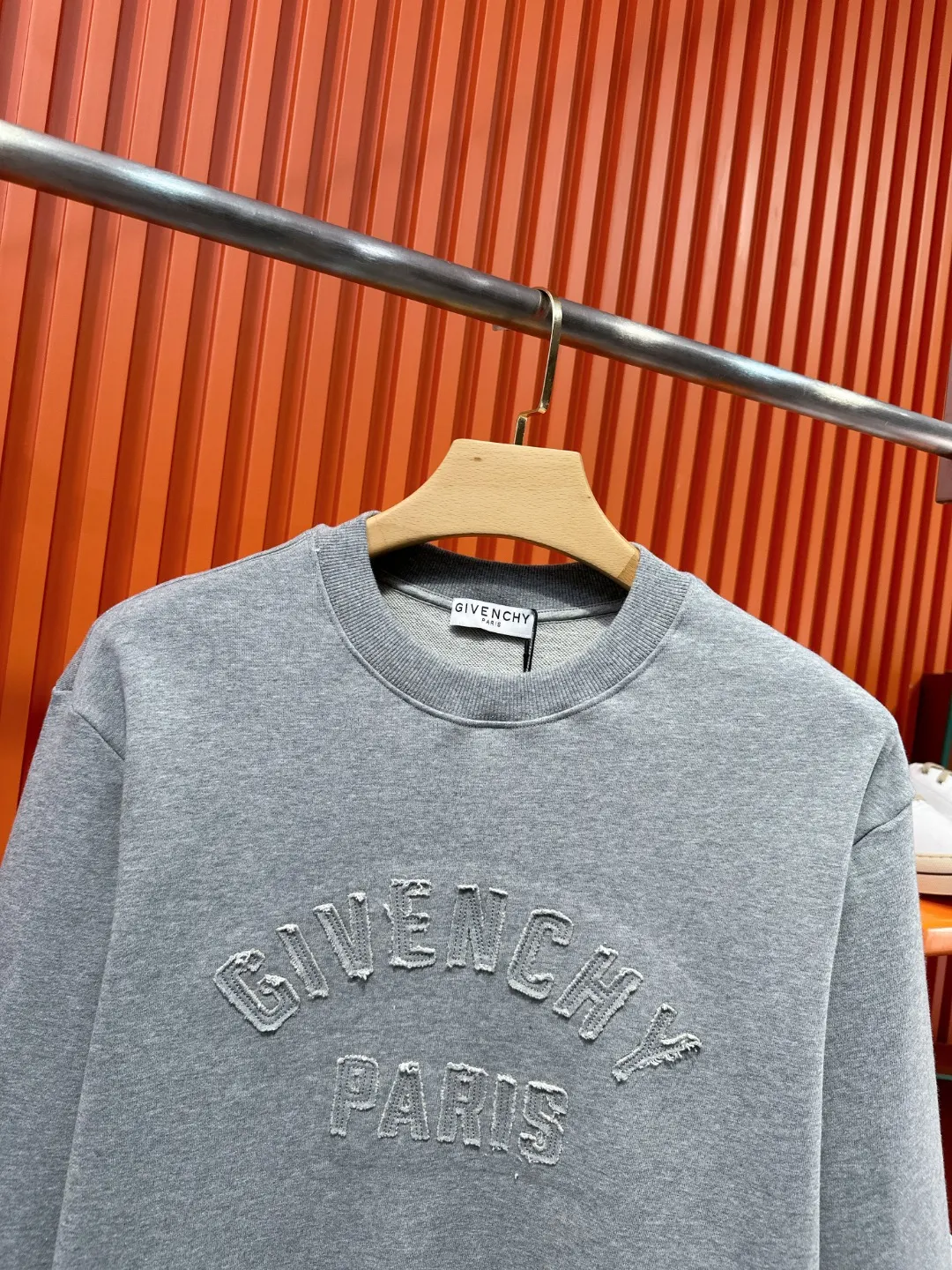 Logo Embroidered Crew-Neck Sweatshirt D19519691 — view 4