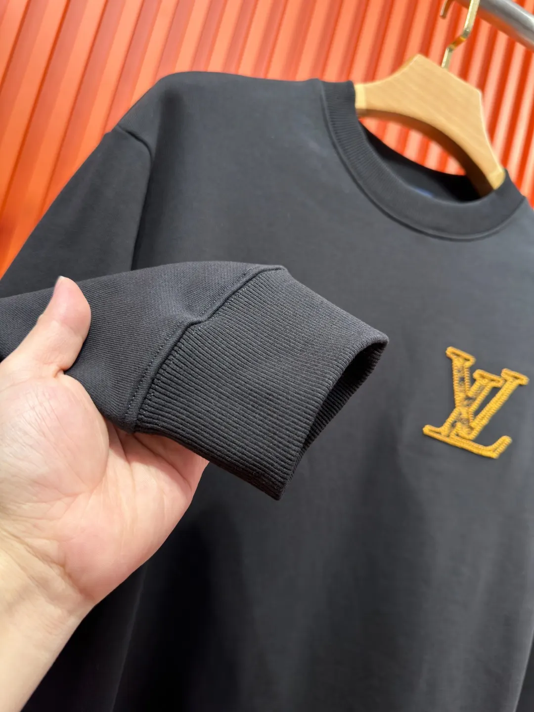 Embroidered Logo Cotton Crew-Neck Sweatshirt D19519705 — view 6