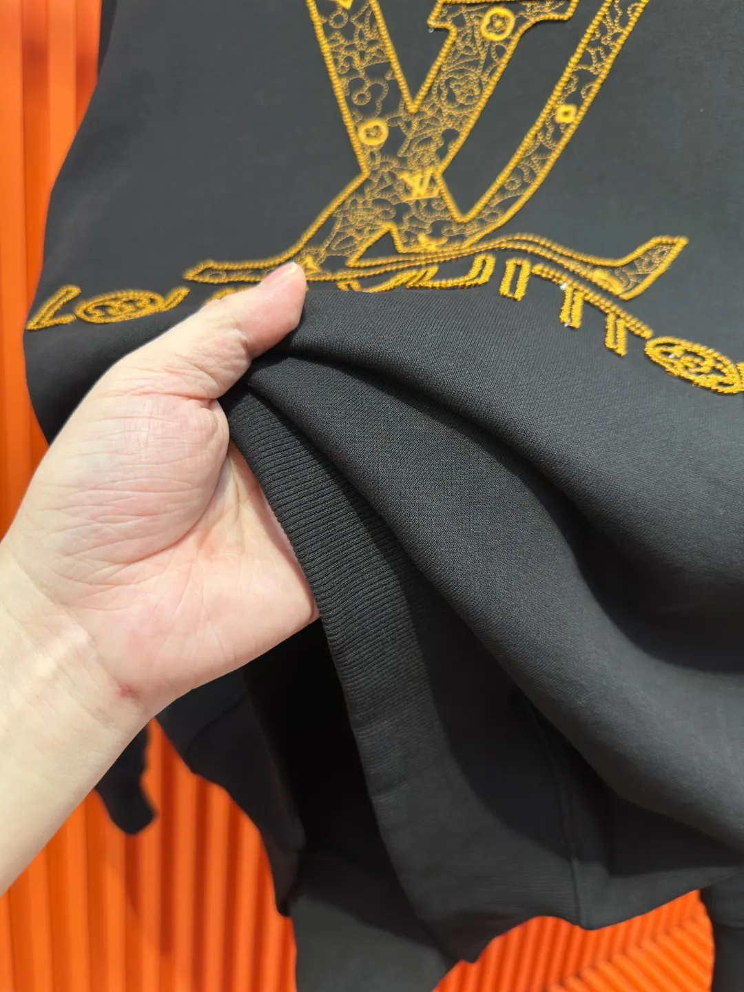 Embroidered Logo Cotton Crew-Neck Sweatshirt D19519705 — view 9