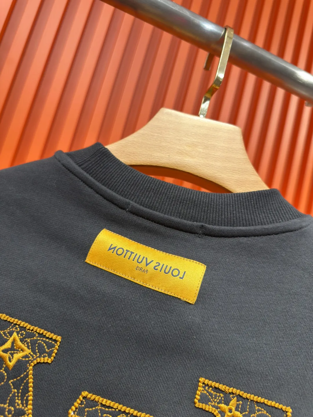 Embroidered Logo Cotton Crew-Neck Sweatshirt D19519705 — view 10