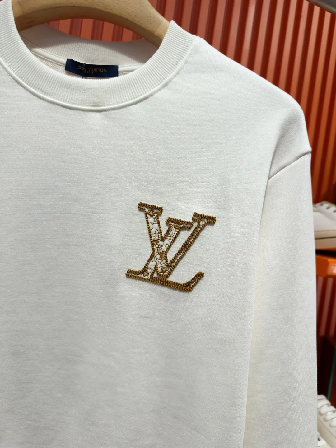 Embroidered Logo Crew-Neck Sweatshirt D19519703 — view 6