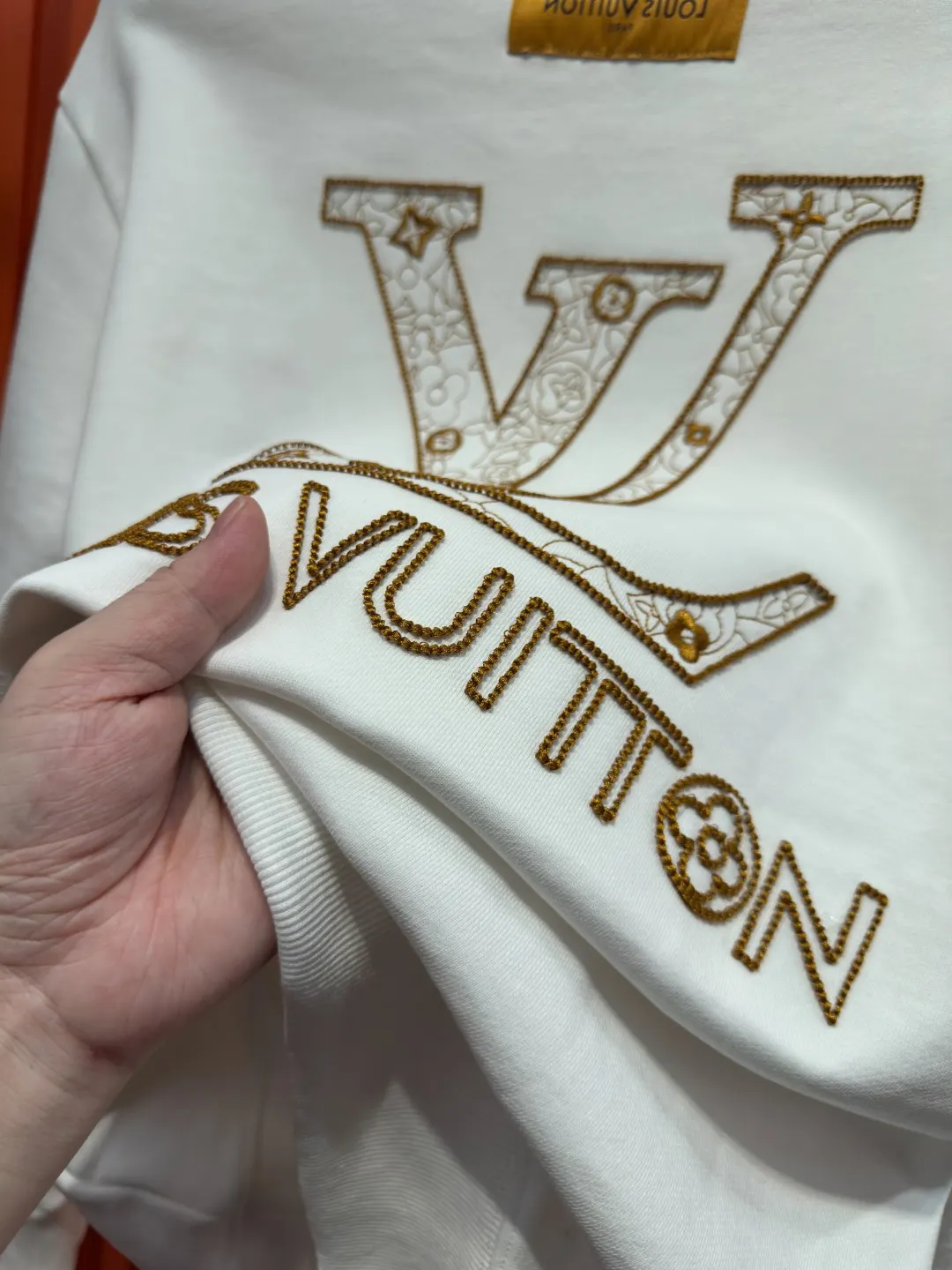Embroidered Logo Crew-Neck Sweatshirt D19519703 — view 8