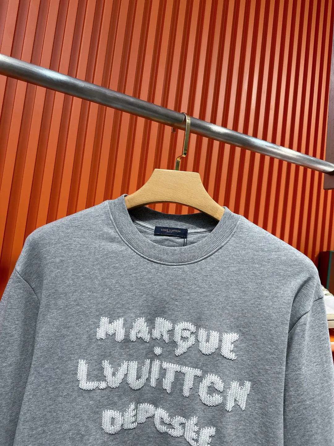 Embroidered Logo Crew-Neck Sweatshirt D19519709 — view 5