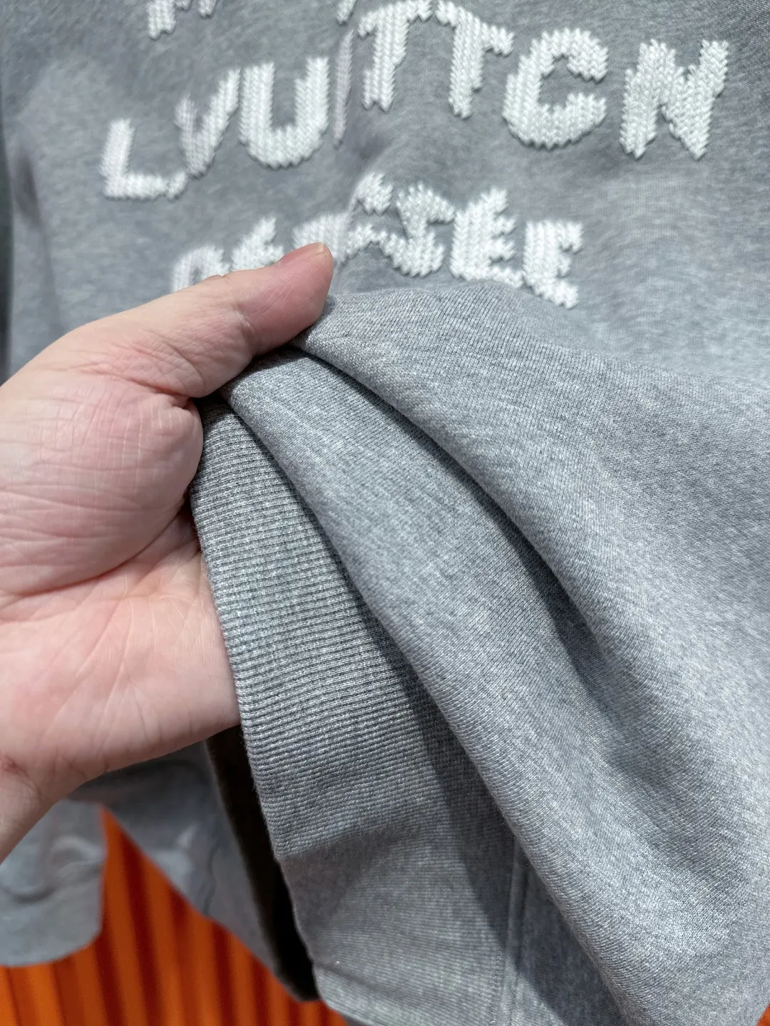 Embroidered Logo Crew-Neck Sweatshirt D19519709 — view 10
