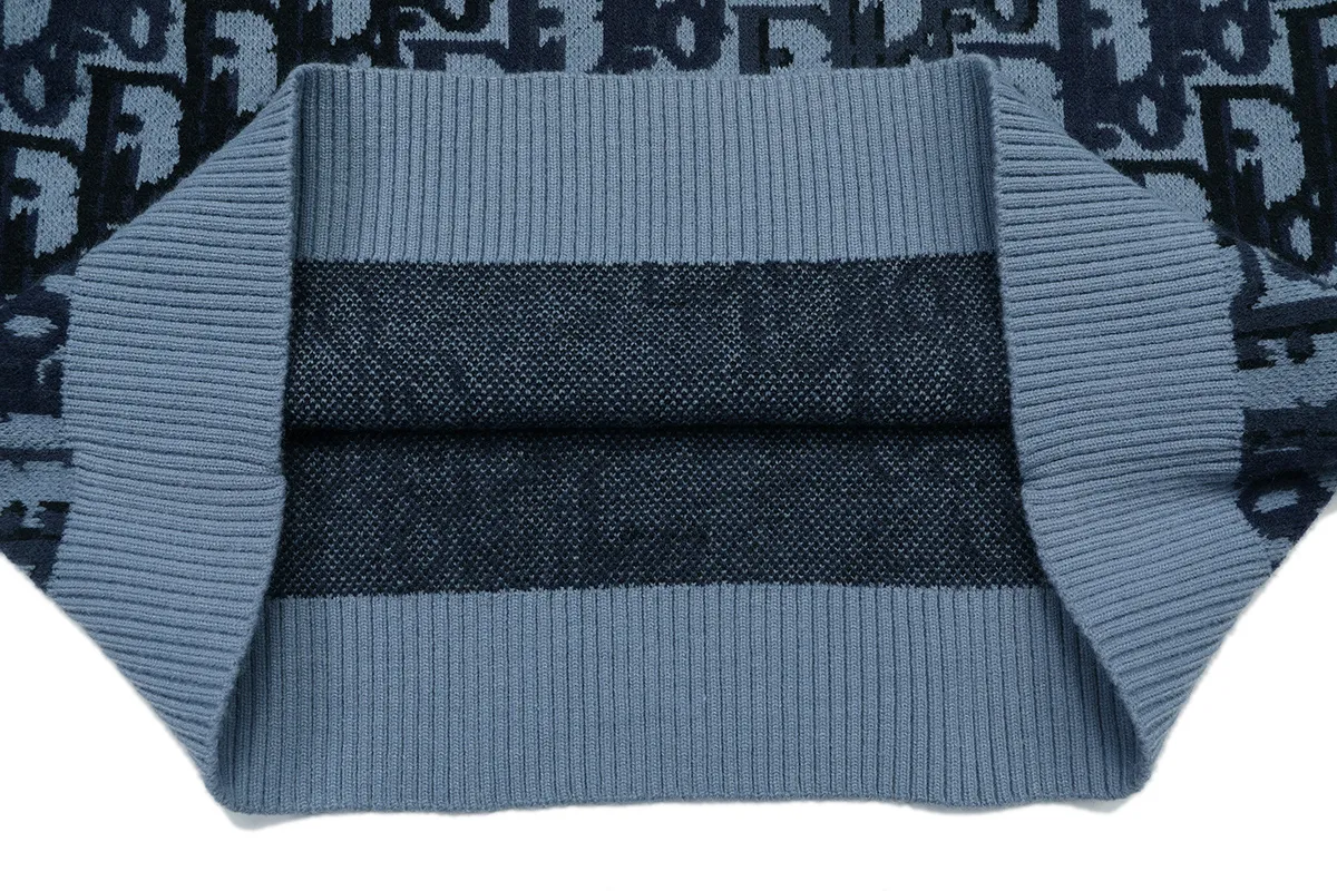 Oblique Jacquard Crew-Neck Sweater D20019796 — view 8