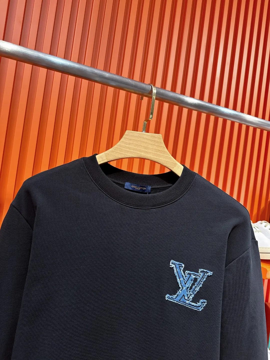 Logo Patch Embroidered Cotton Sweatshirt D20519707 — view 5