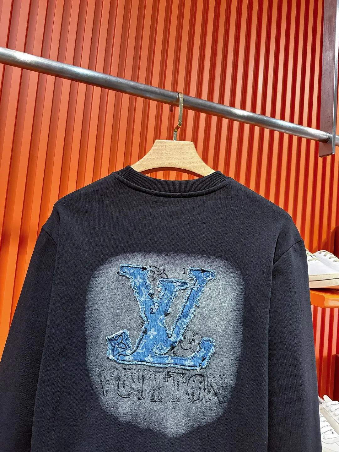 Logo Patch Embroidered Cotton Sweatshirt D20519707 — view 6