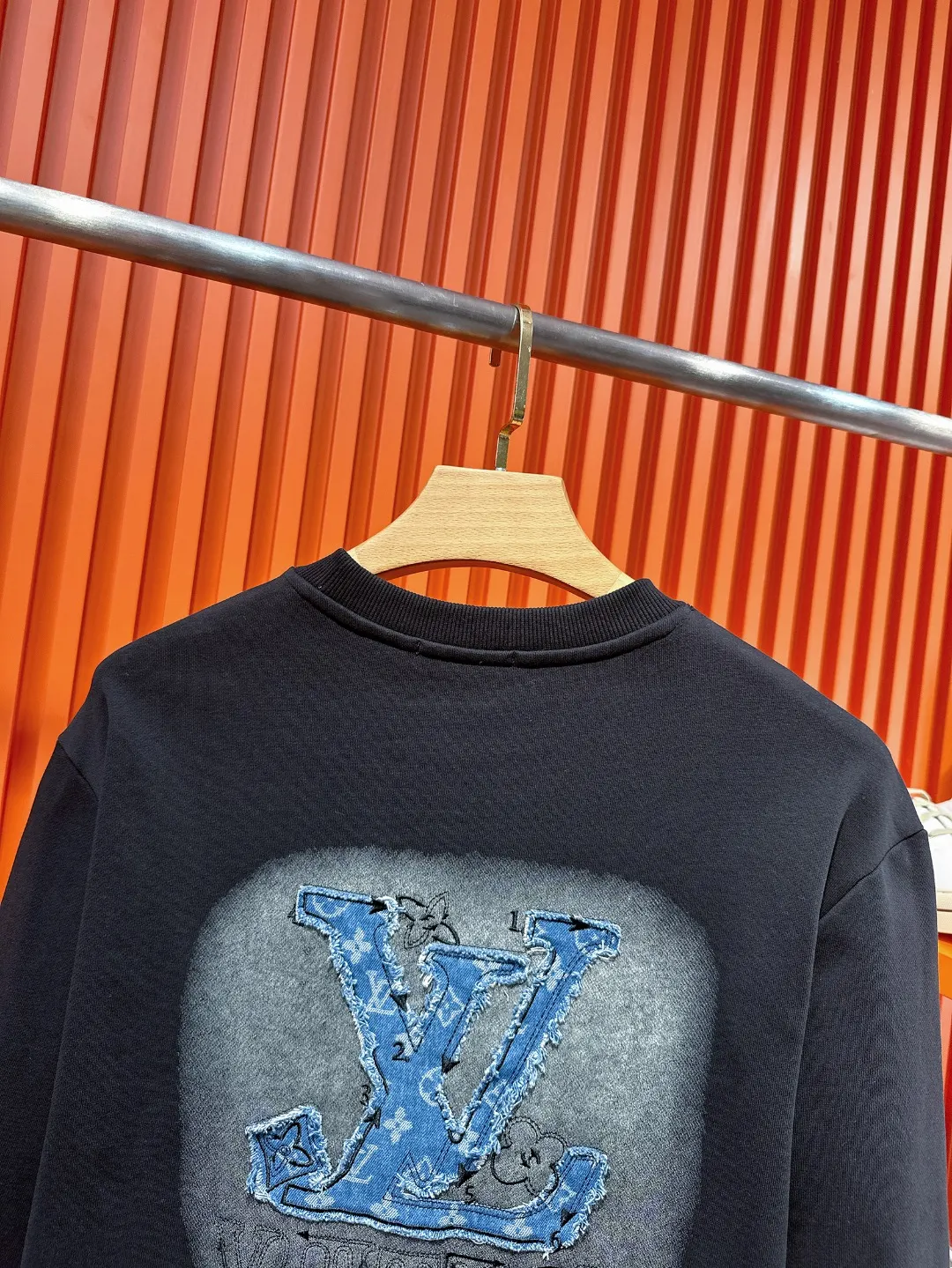 Logo Patch Embroidered Cotton Sweatshirt D20519707 — view 7