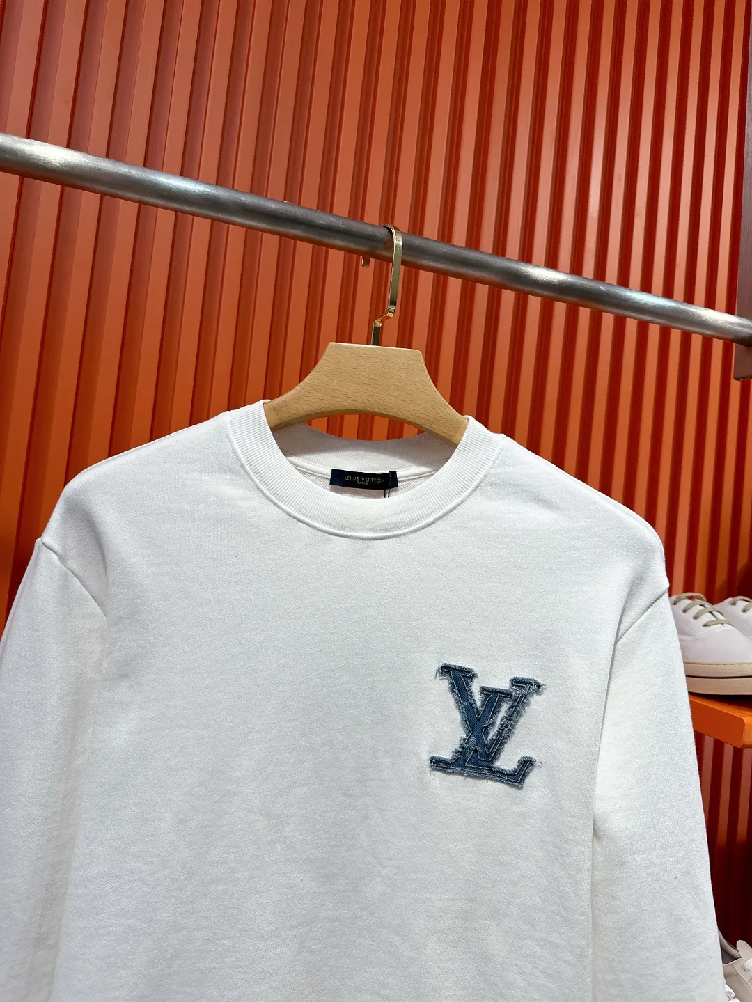 Denim Patch Logo Crew-Neck Sweatshirt D20519708 — view 4