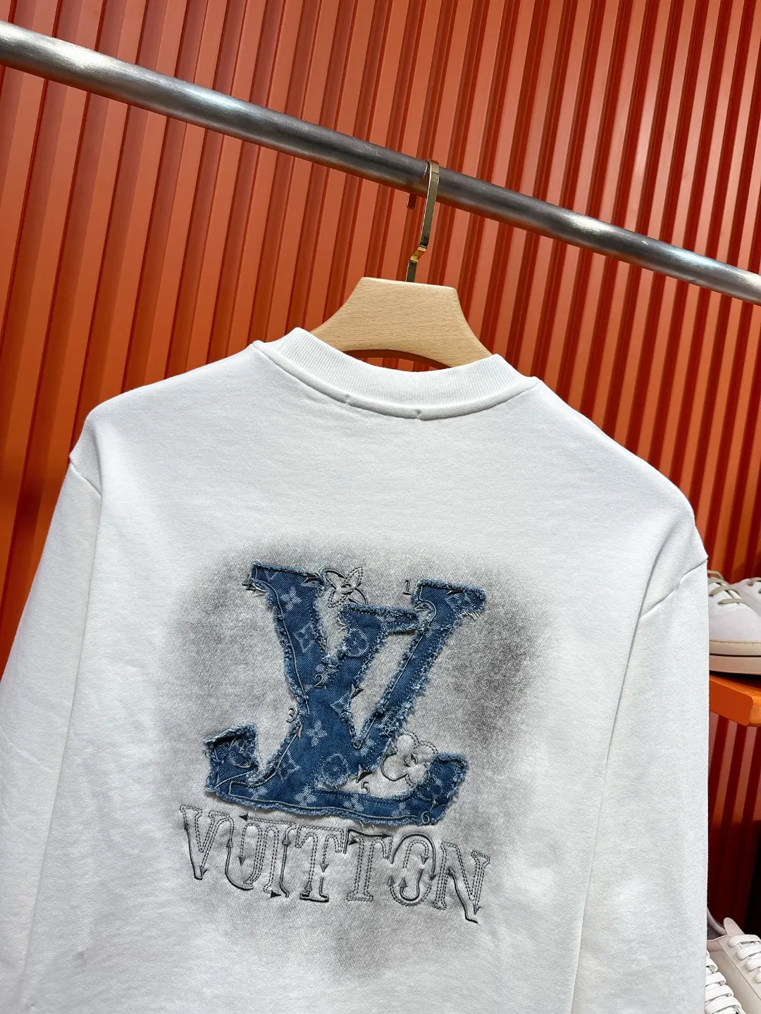 Denim Patch Logo Crew-Neck Sweatshirt D20519708 — view 7