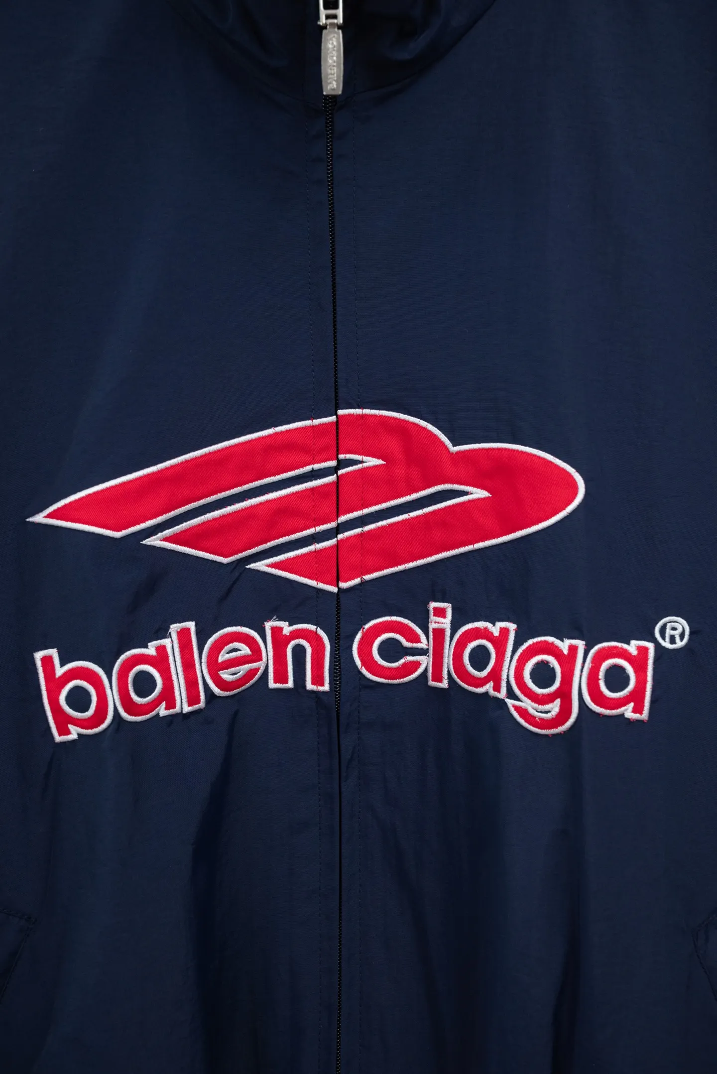 Embroidered Logo Waterproof Track Jacket D24019785 — view 9