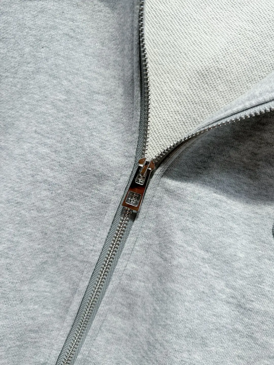 Anagram Logo Embroidered Zip-Up Hoodie D24519715 — view 8