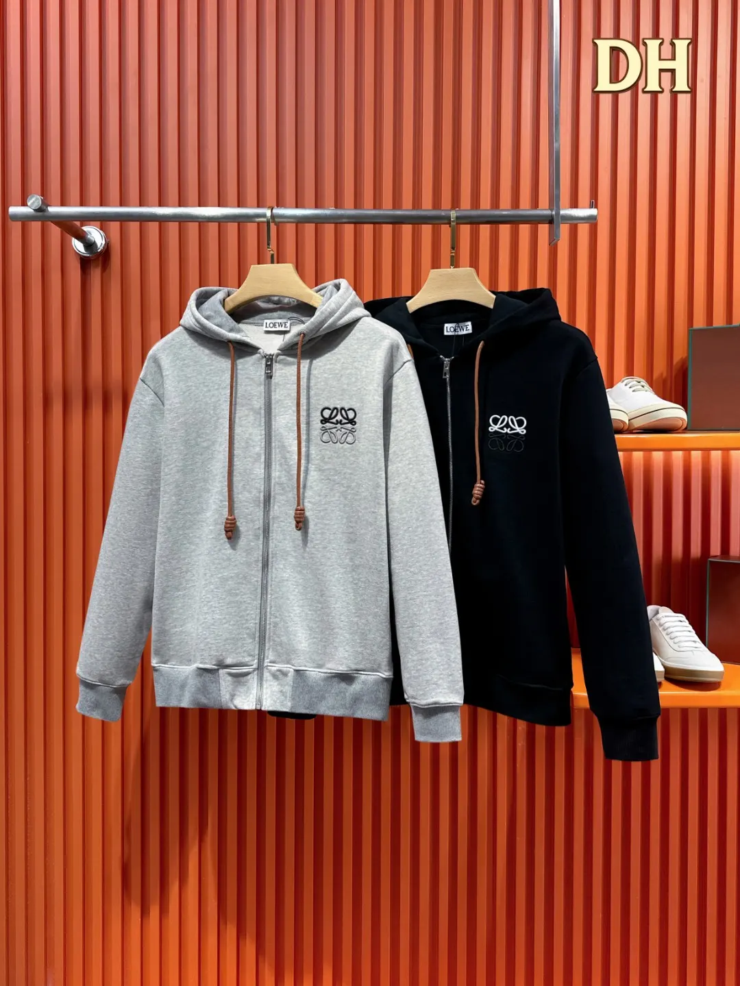 Anagram Logo Embroidered Zip-Up Hoodie D24519716 — view 3