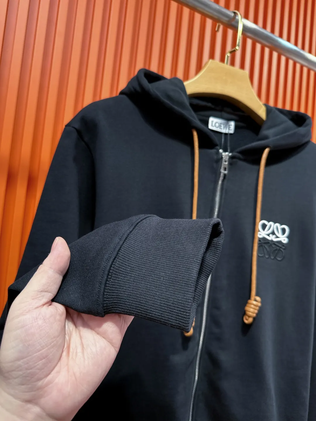 Anagram Logo Embroidered Zip-Up Hoodie D24519716 — view 5