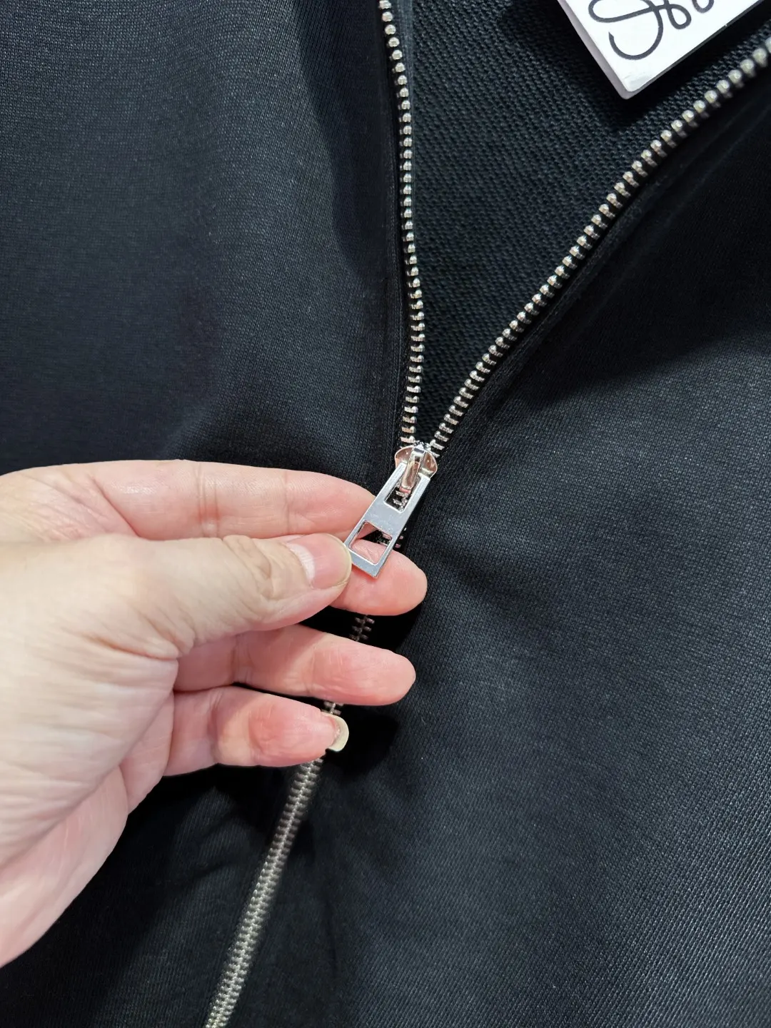Anagram Logo Embroidered Zip-Up Hoodie D24519716 — view 8