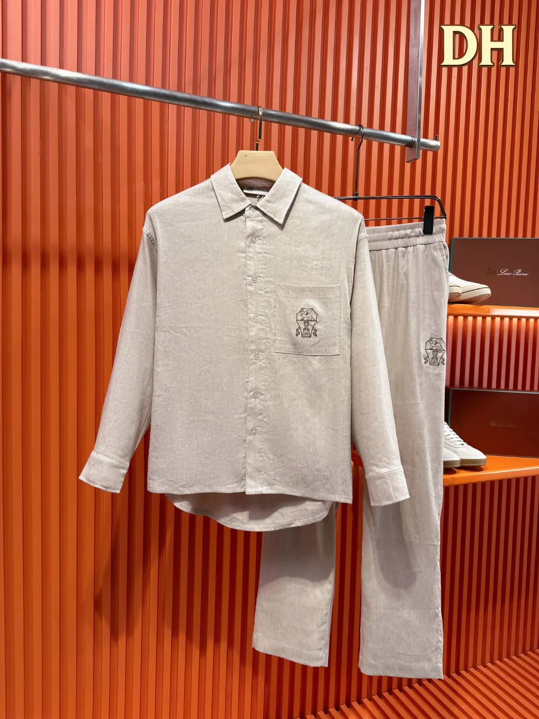 Embroidered Tencel-Linen Shirt and Trousers Set D41019719 — view 2