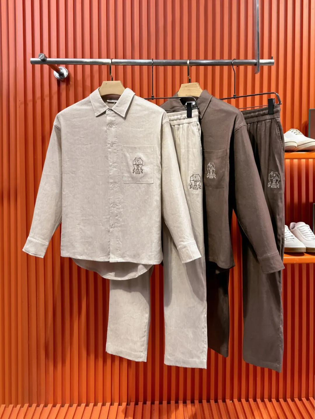 Embroidered Tencel-Linen Shirt and Trousers Set D41019720 — view 2