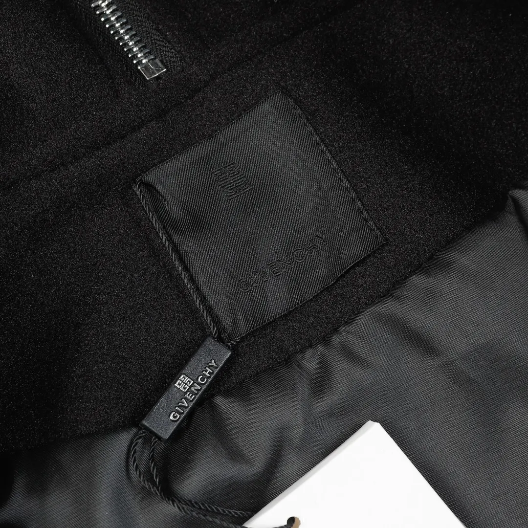 Logo Patch Hooded Varsity Jacket D27022181 — view 5