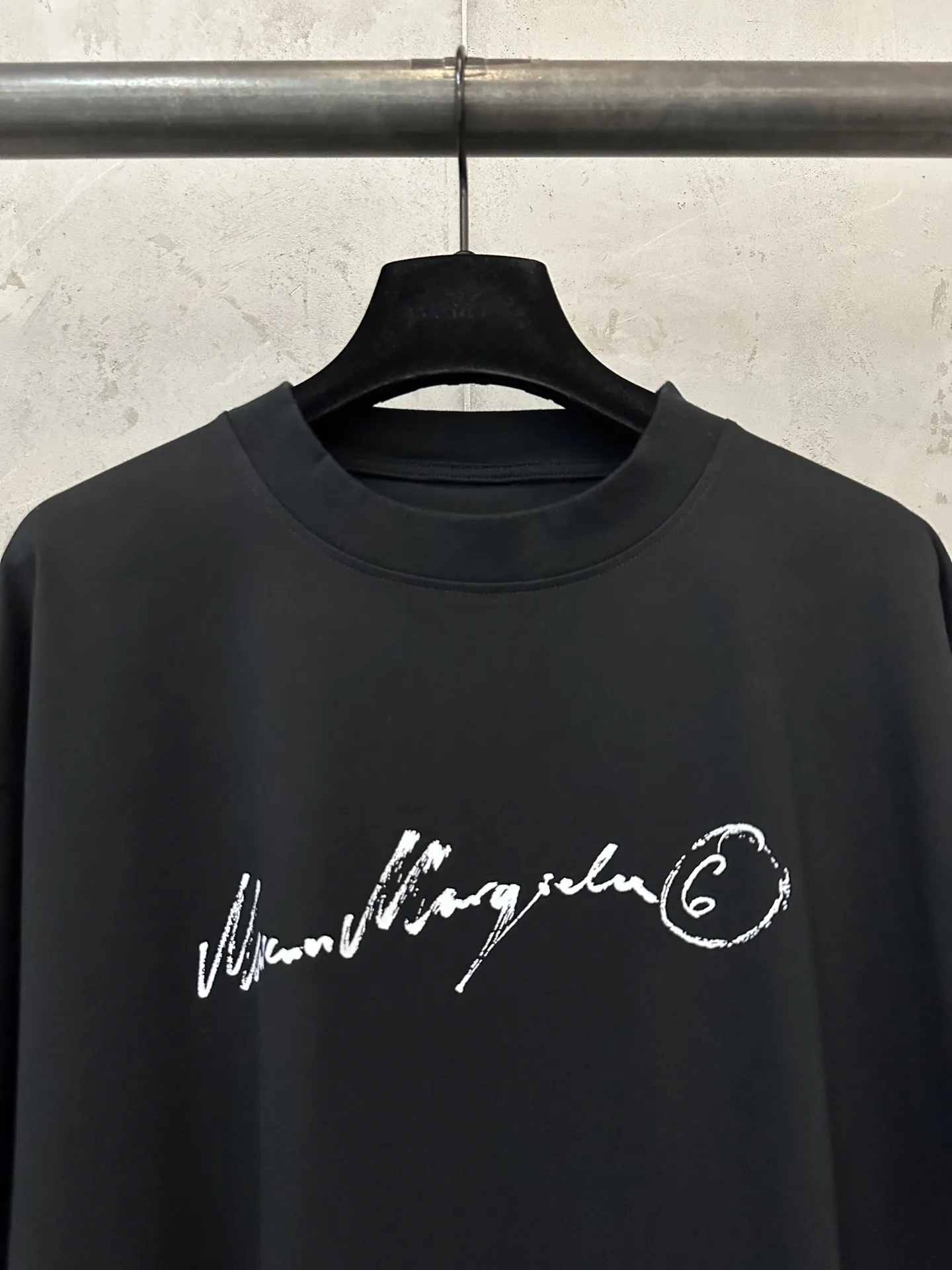 MM6 Maison Margiela Signature Logo Long-Sleeve T-Shirt D22023156 — view 5
