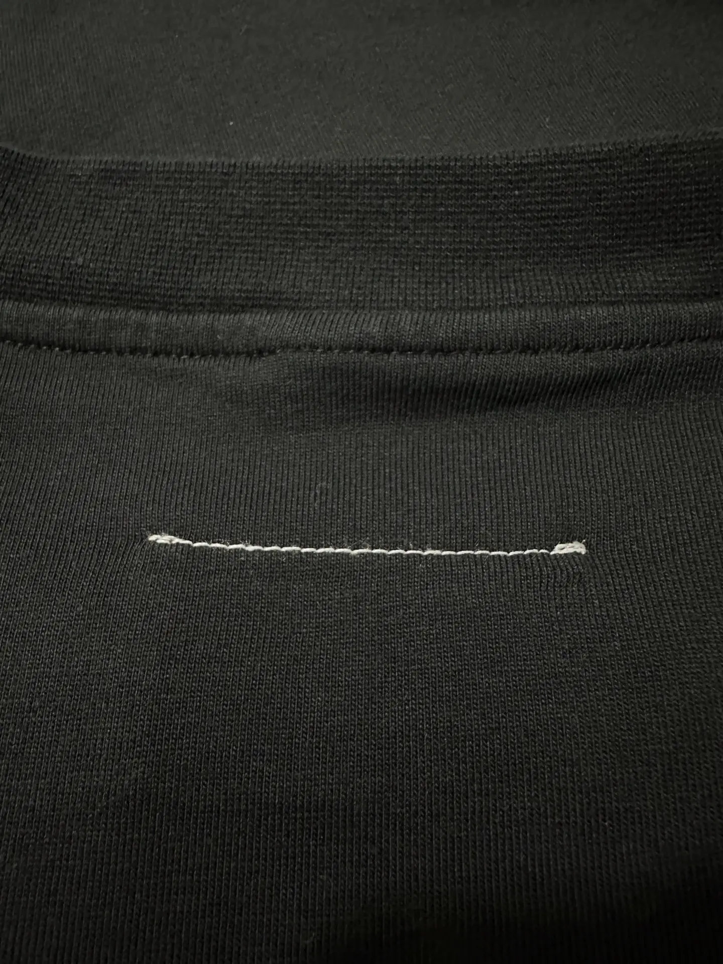 MM6 Maison Margiela Signature Logo Long-Sleeve T-Shirt D22023156 — view 9