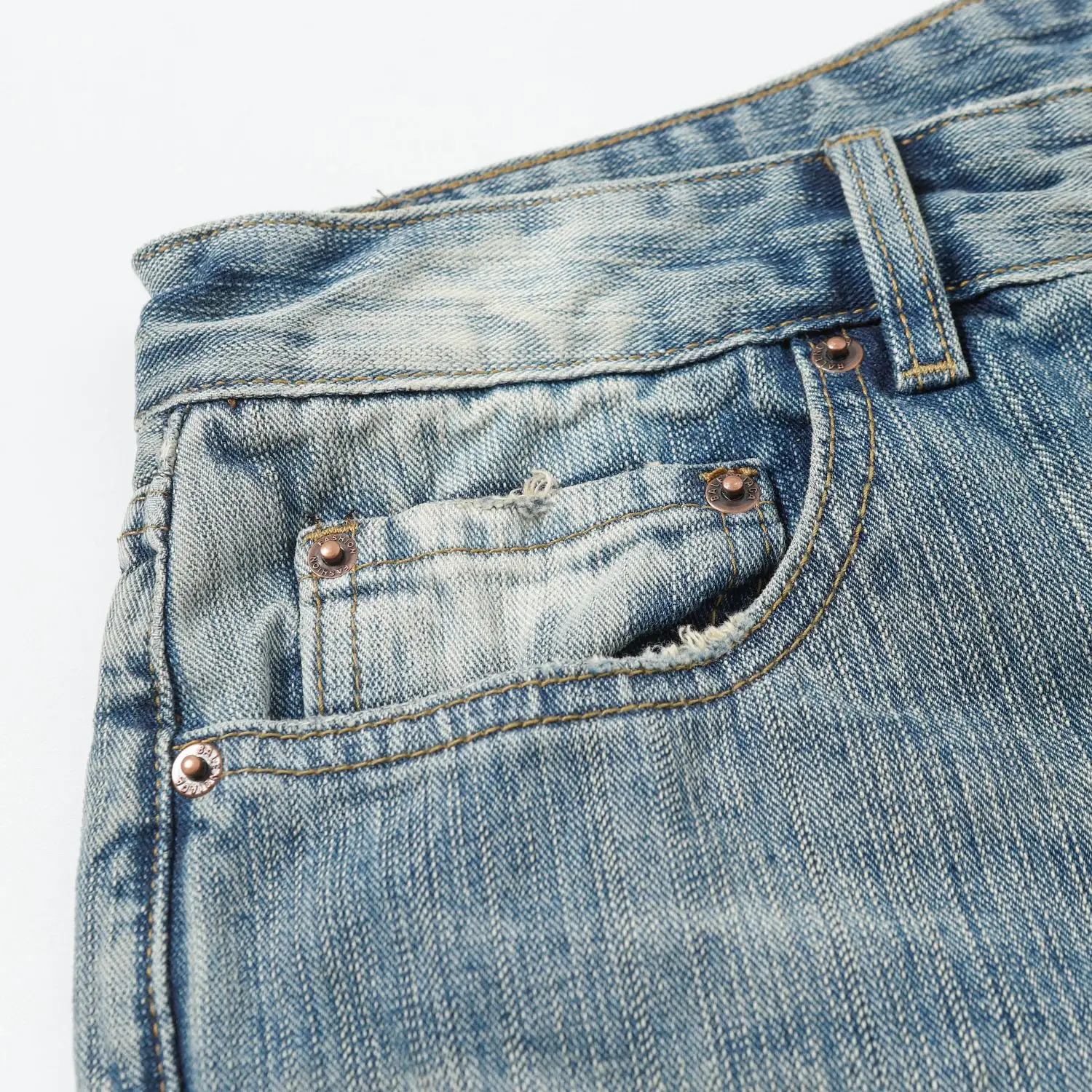 Washed Distressed Flared Jeans D25018690 — view 15