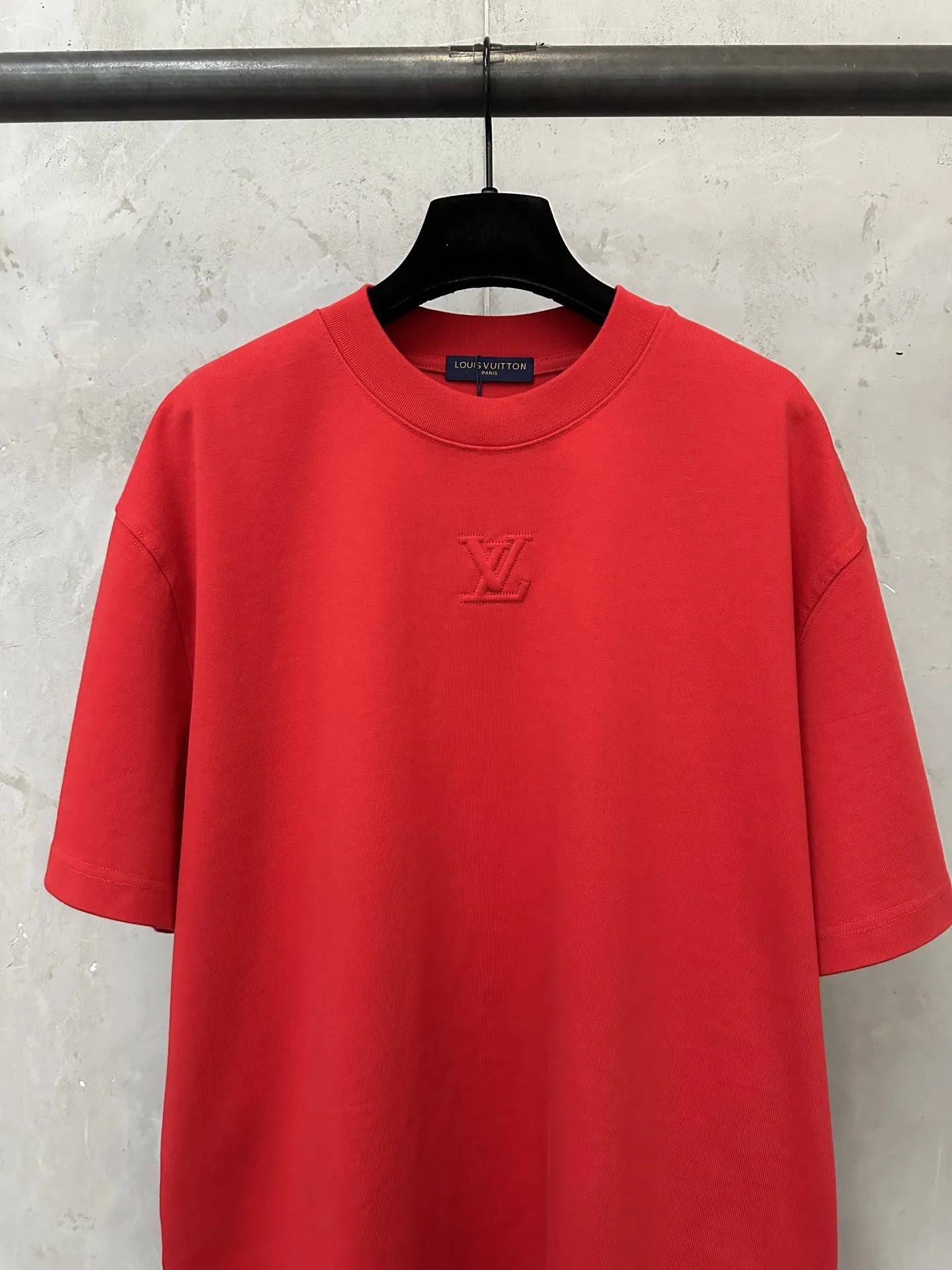 Embossed Logo Heavyweight Cotton T-Shirt D21020487 — view 3