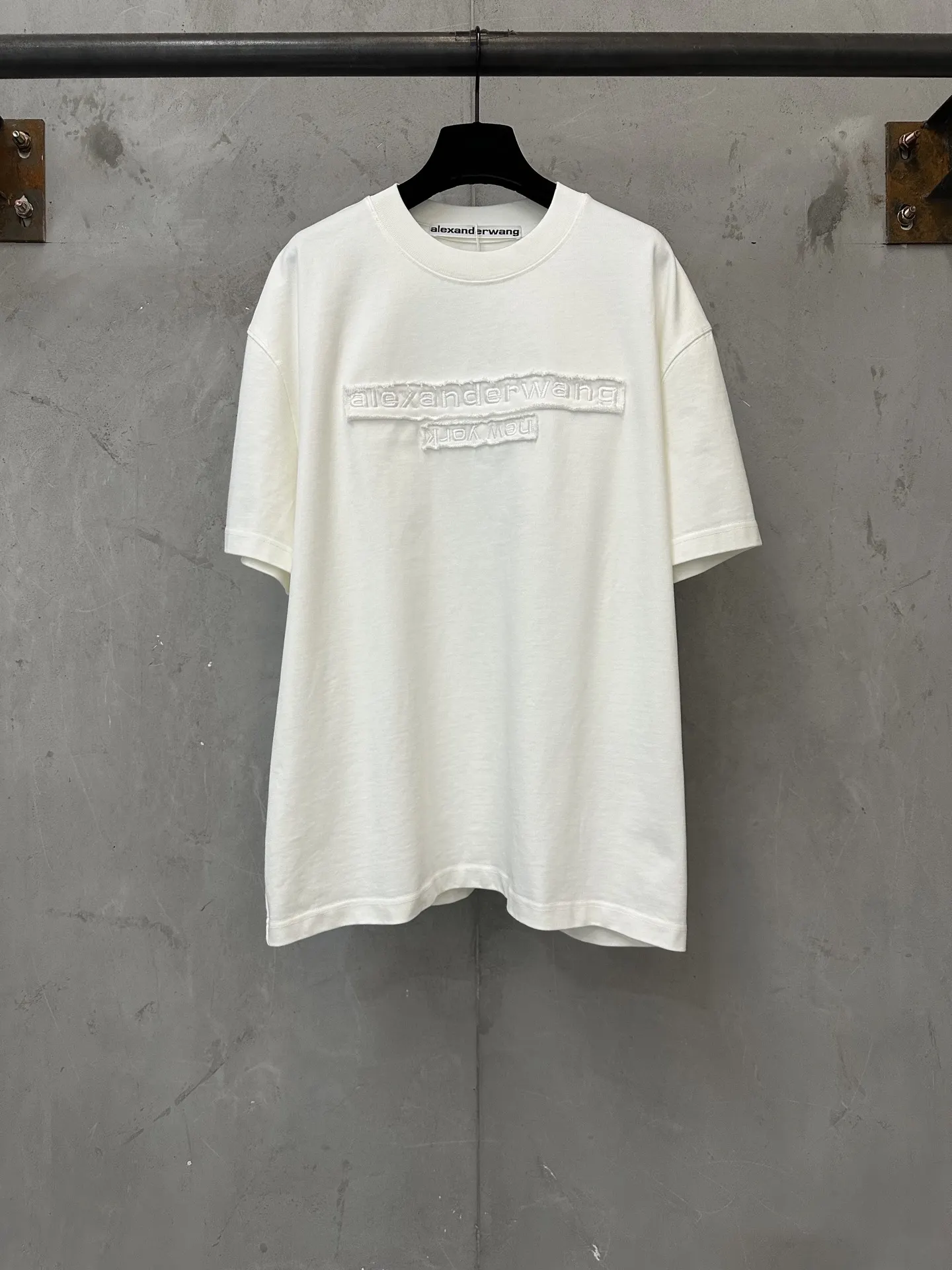 Logo Patch Heavyweight Cotton T-Shirt D21523121
