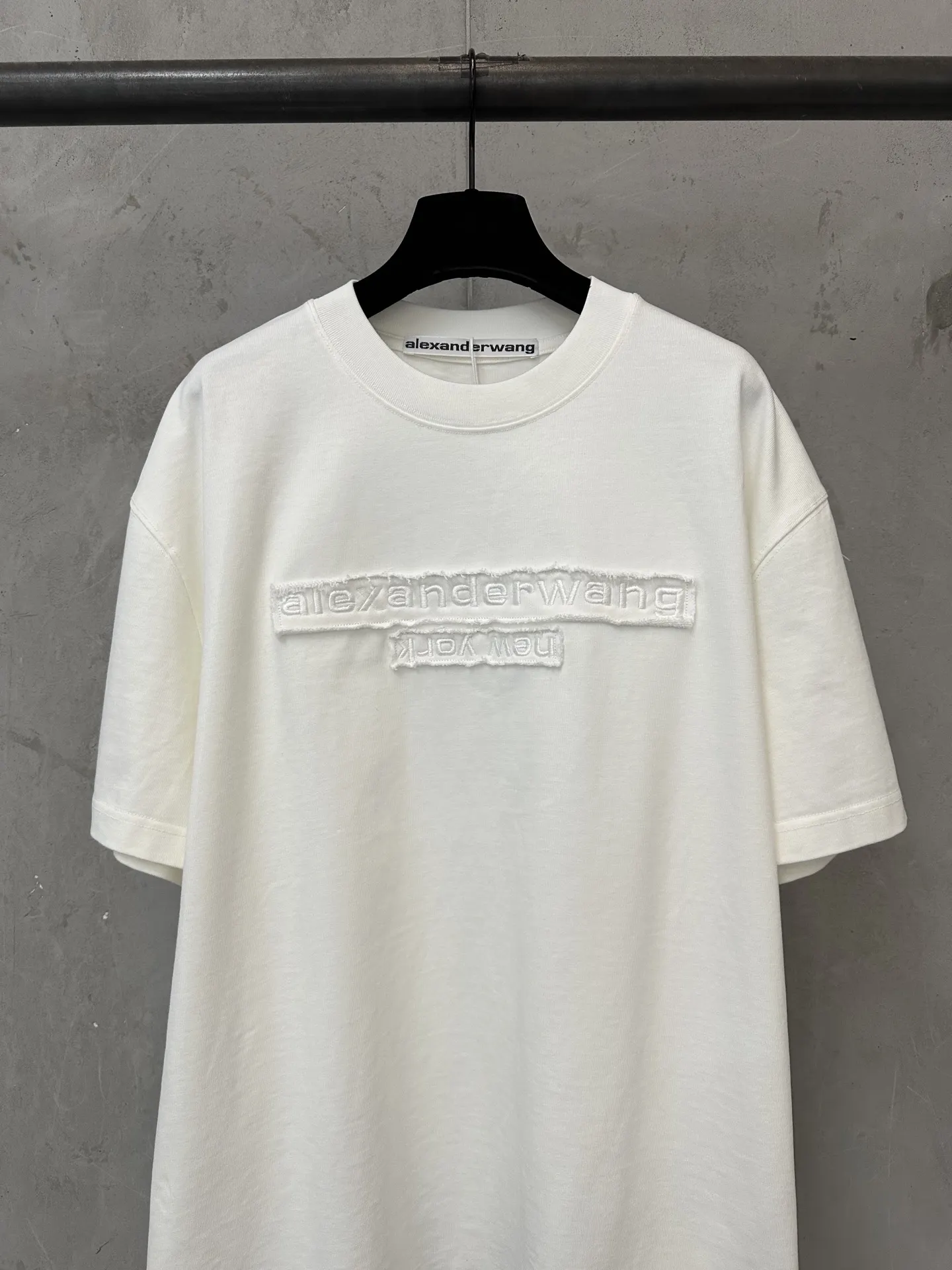 Logo Patch Heavyweight Cotton T-Shirt D21523121 — view 3