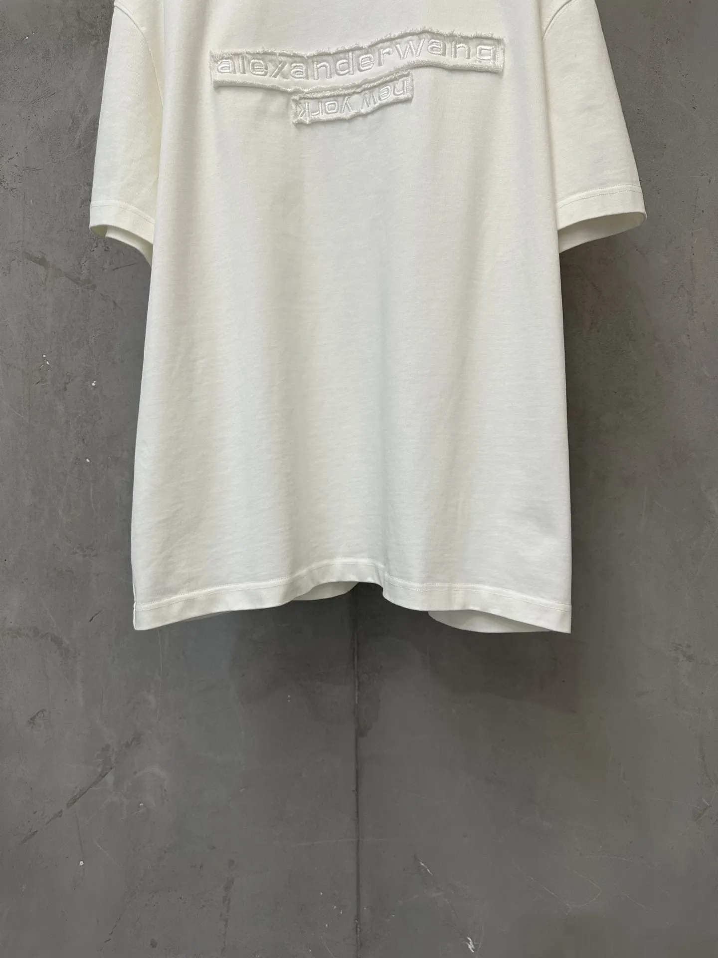Logo Patch Heavyweight Cotton T-Shirt D21523121 — view 4