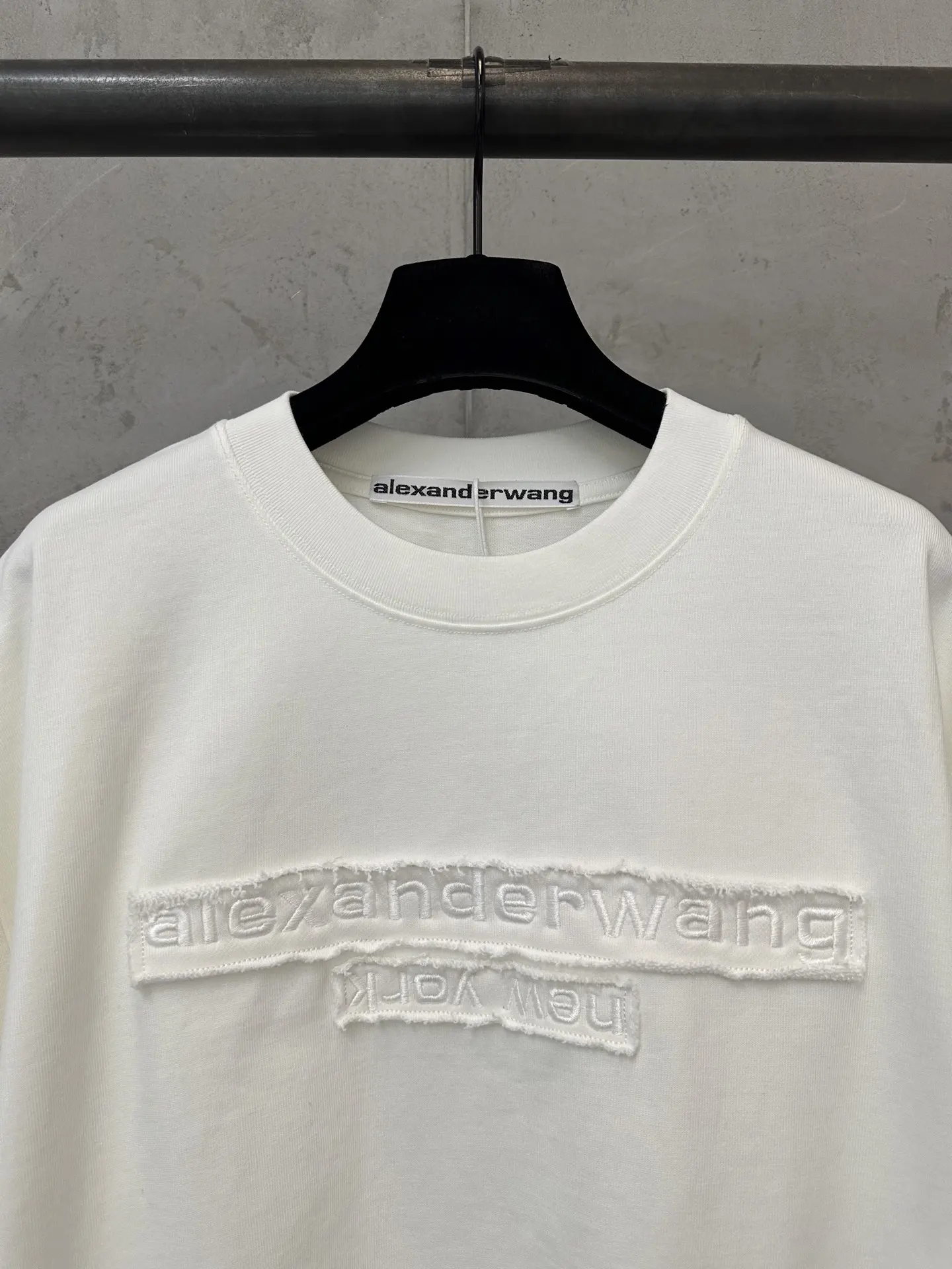 Logo Patch Heavyweight Cotton T-Shirt D21523121 — view 5