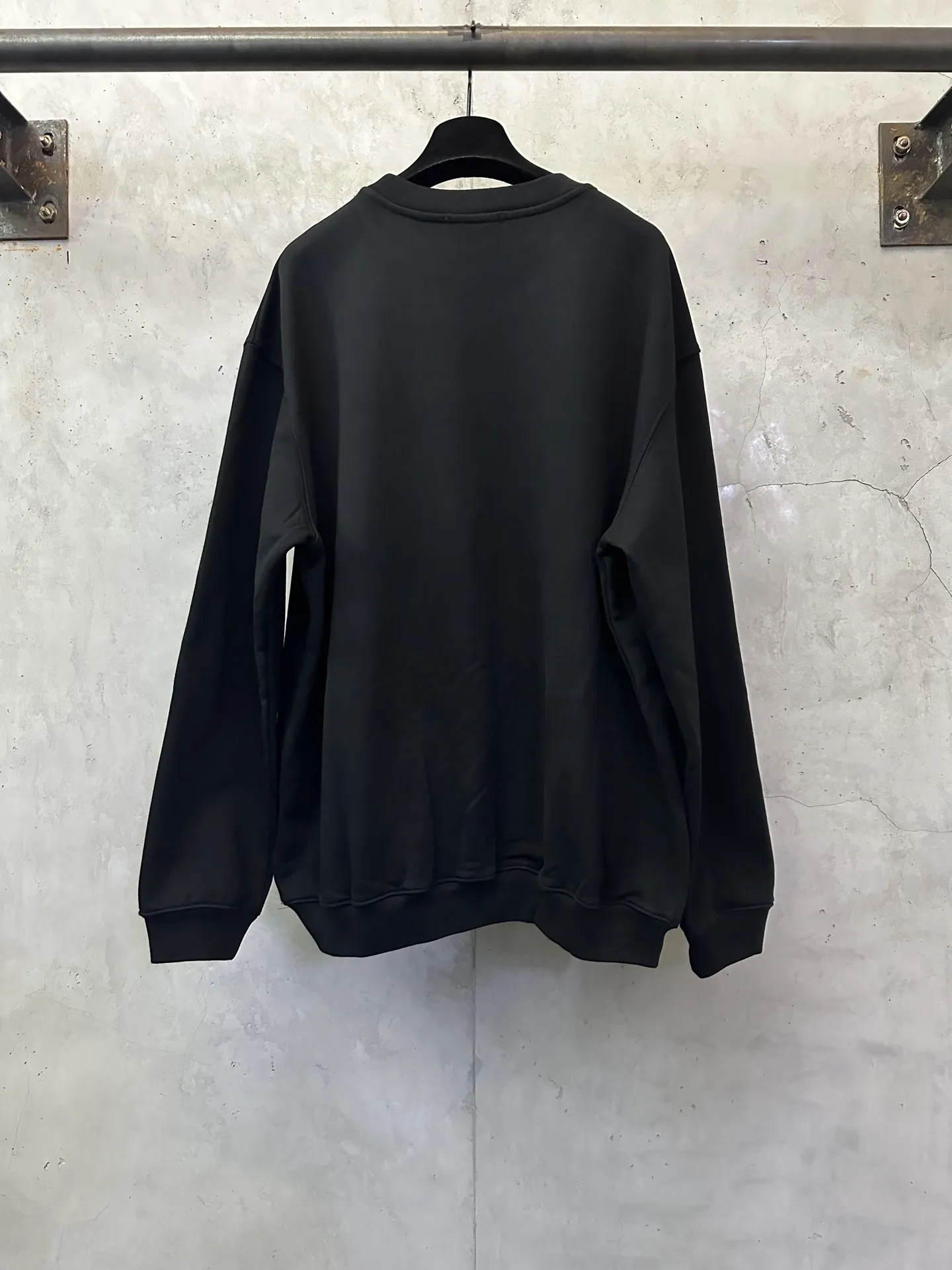 Logo-Print Heavyweight Cotton Sweatshirt D25023107 — view 2