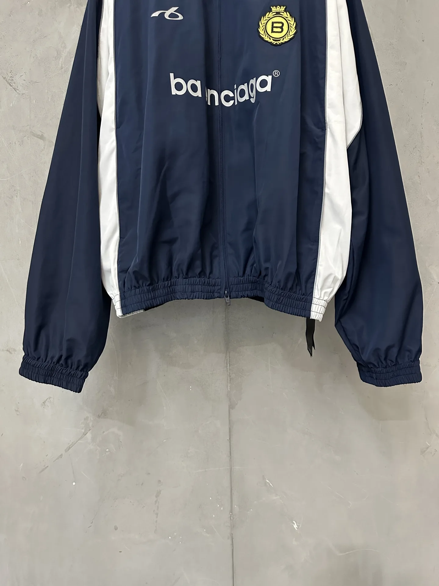 Logo-Print Reflective Nylon Track Jacket D33022212 — view 4