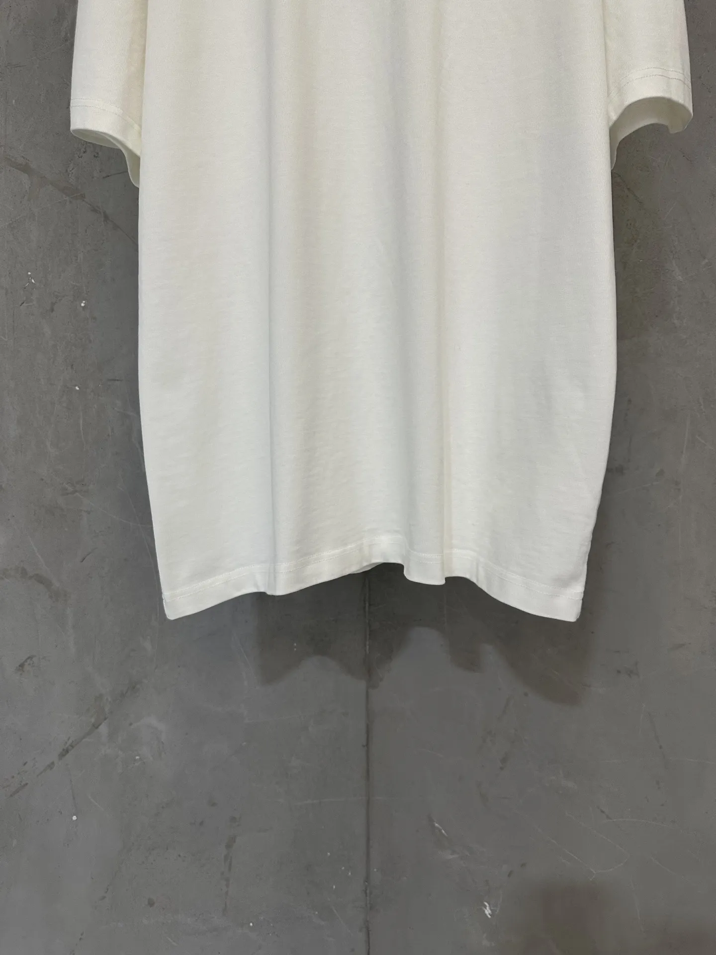 Logo-Print Heavyweight Cotton T-Shirt D22011900 — view 4