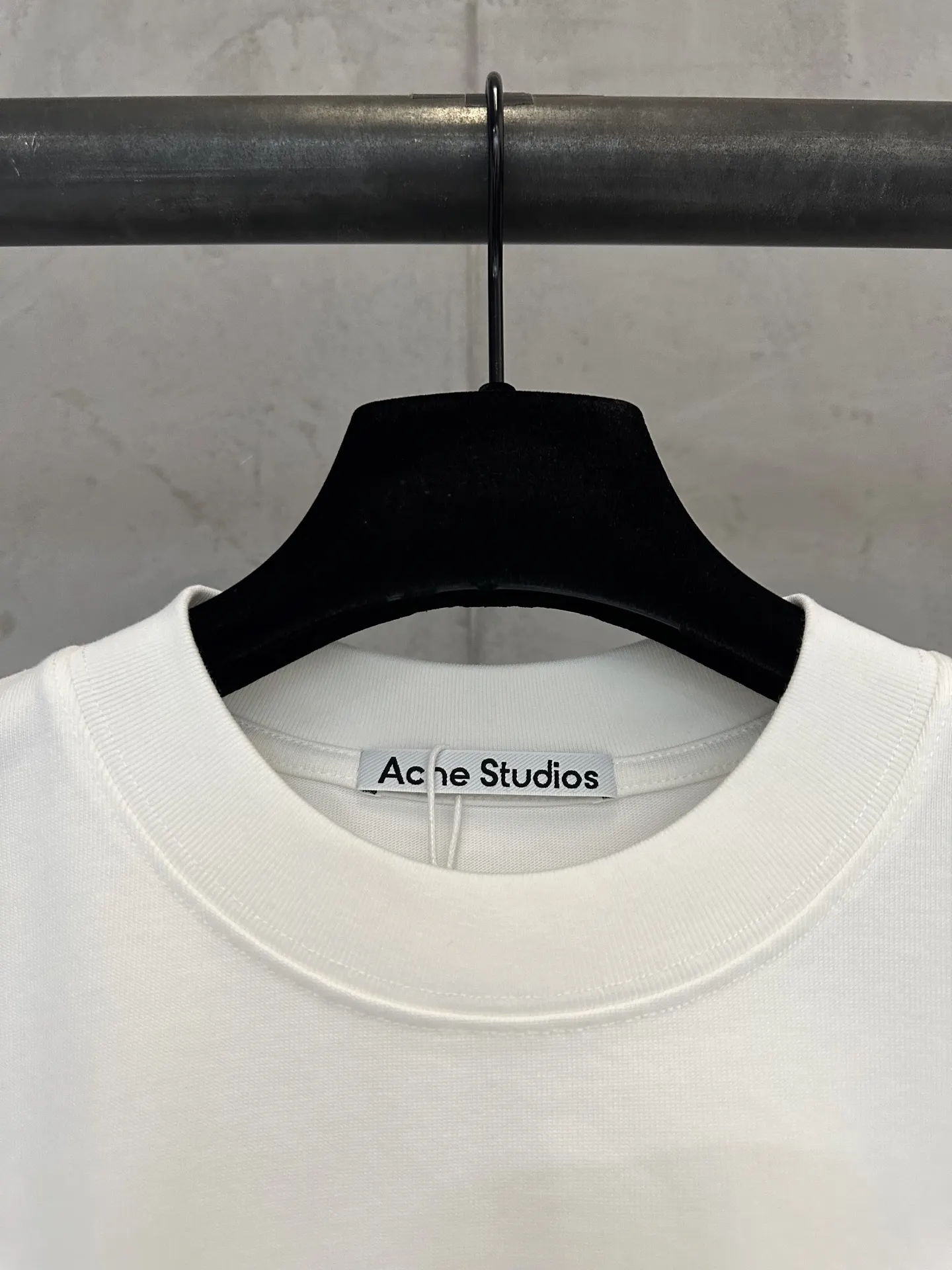 Logo-Print Heavyweight Cotton T-Shirt D22011900 — view 7