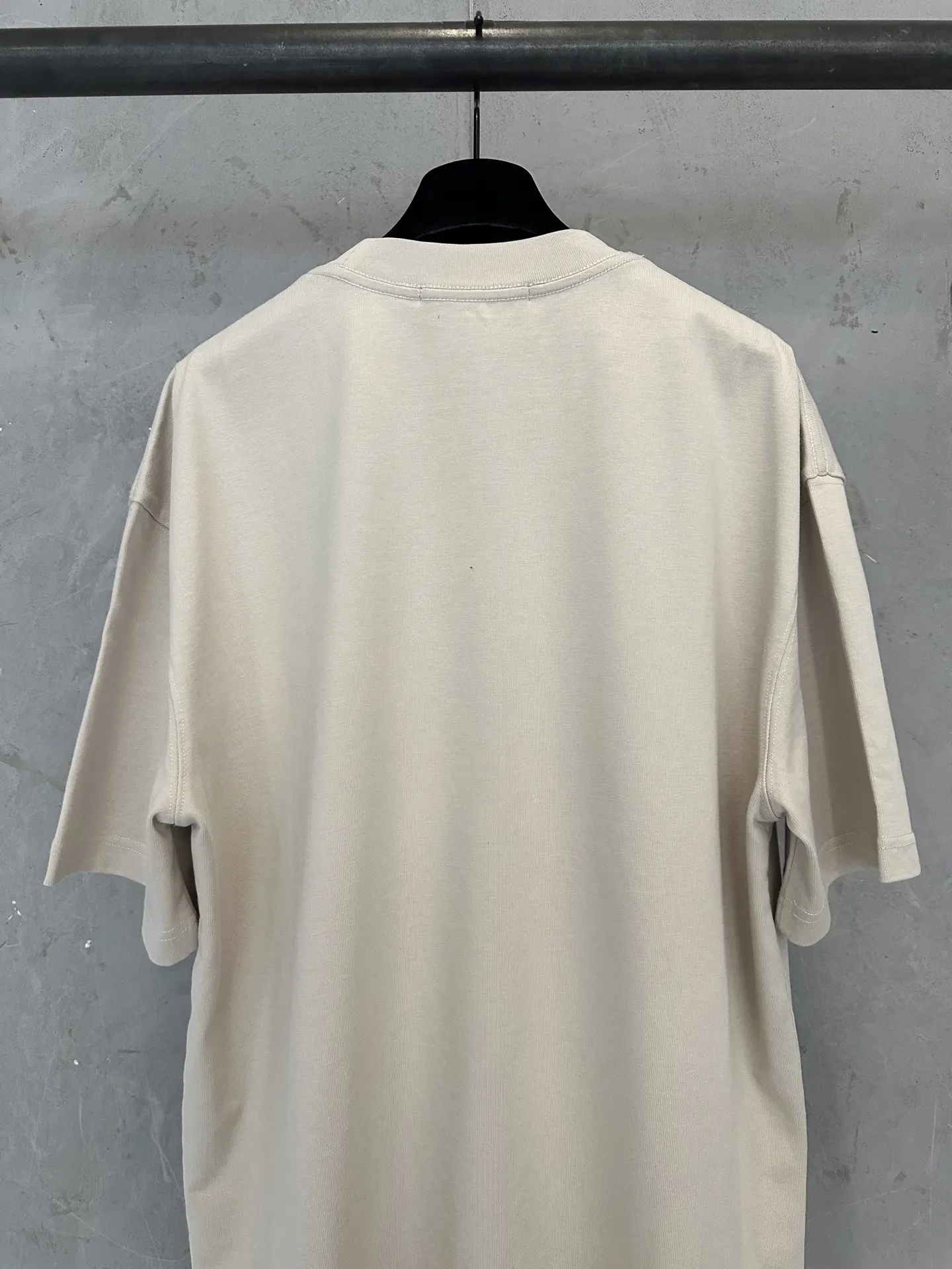 Logo Script Heavyweight Cotton T-Shirt D22011897 — view 5