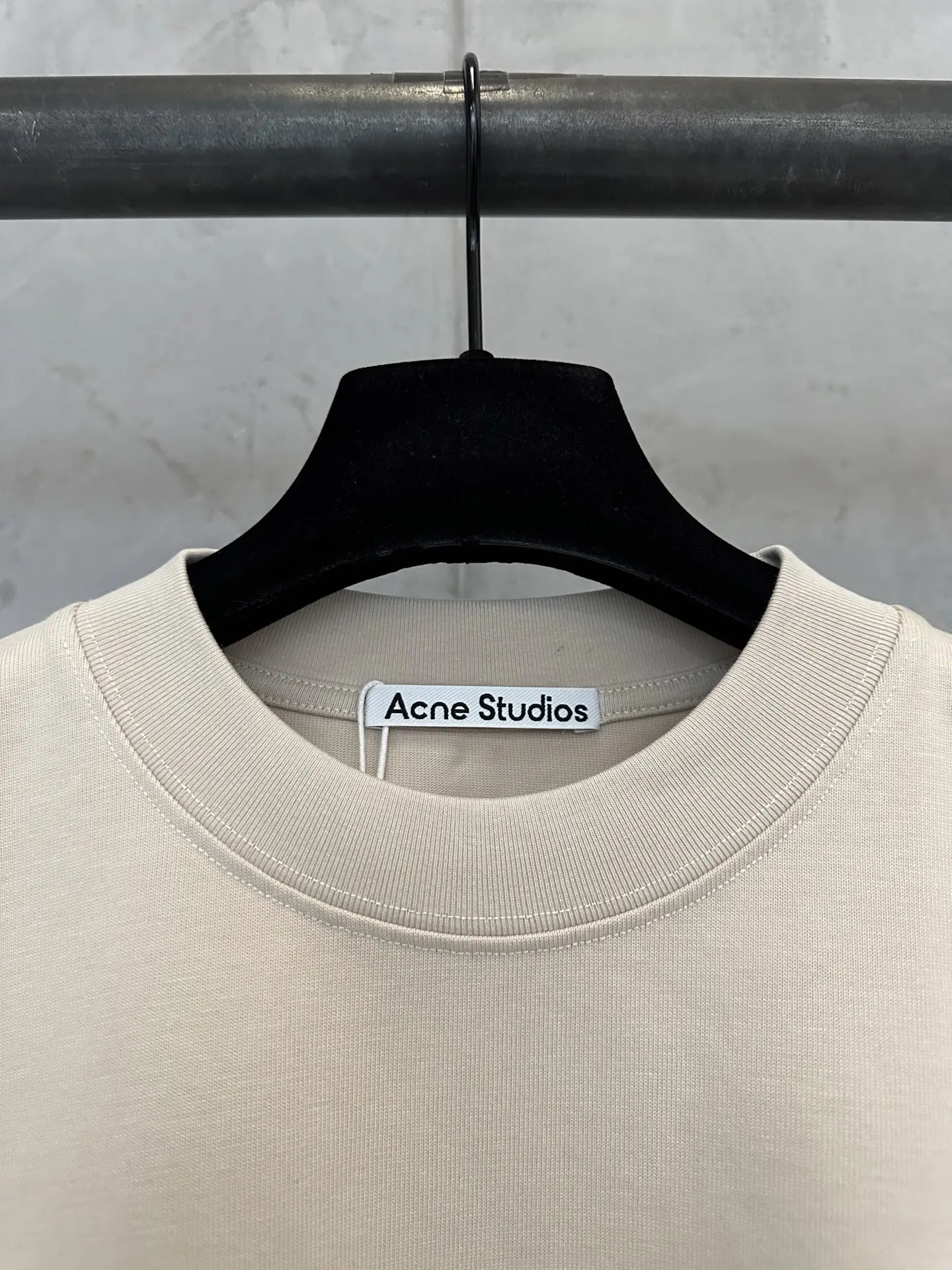 Logo Script Heavyweight Cotton T-Shirt D22011897 — view 7