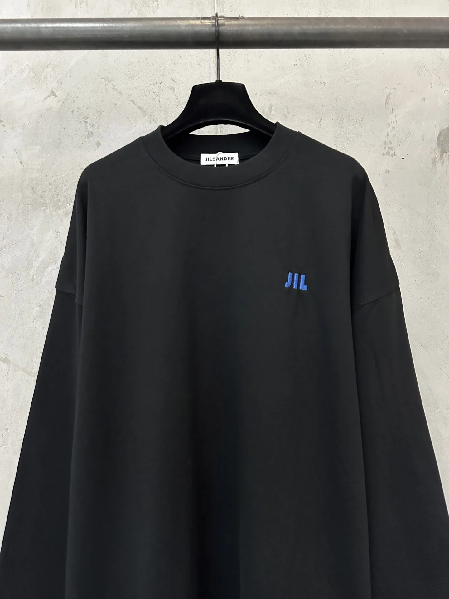 Logo Embroidered Long-Sleeve Cotton T-Shirt D20023729 — view 3