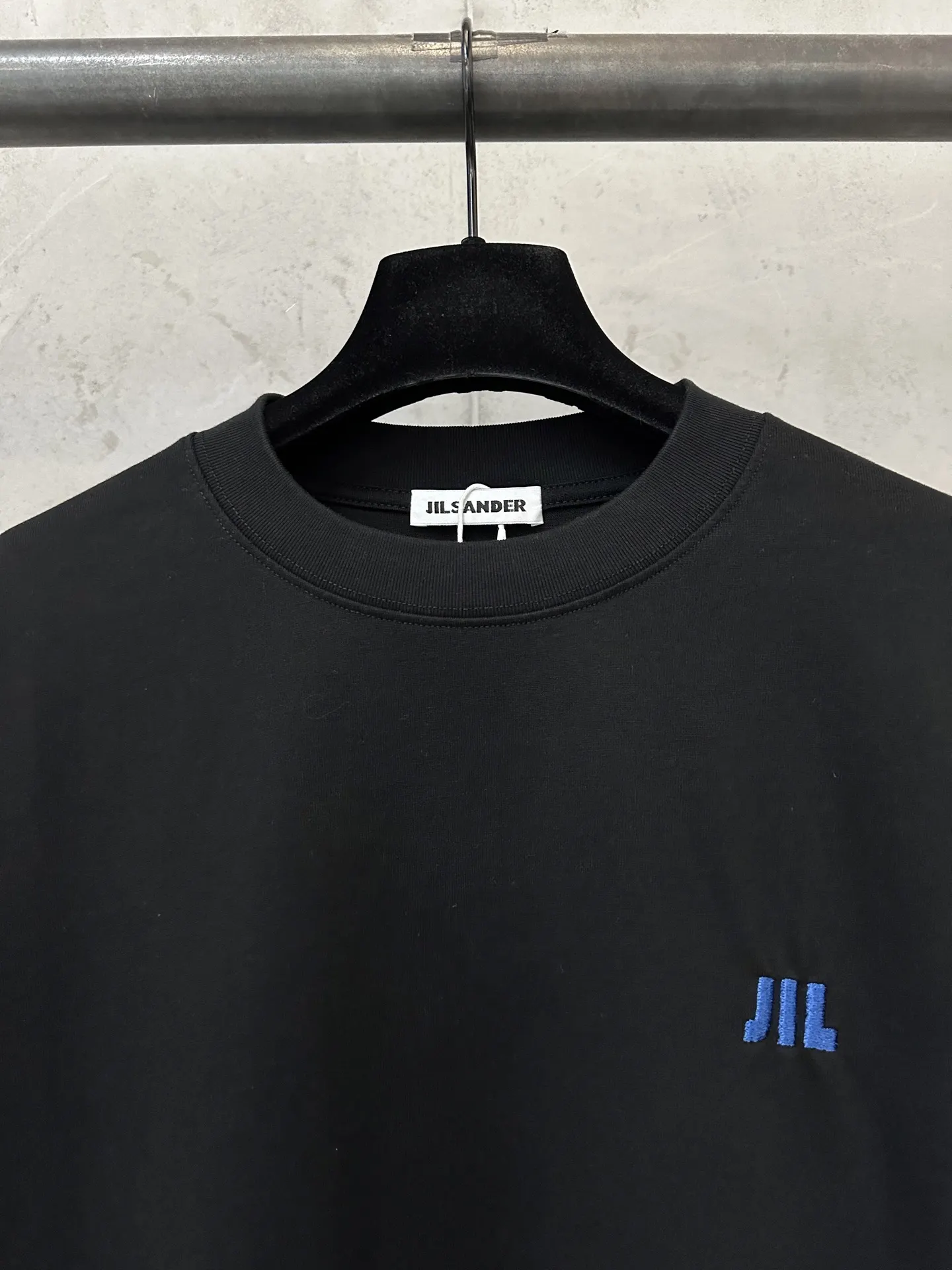 Logo Embroidered Long-Sleeve Cotton T-Shirt D20023729 — view 5